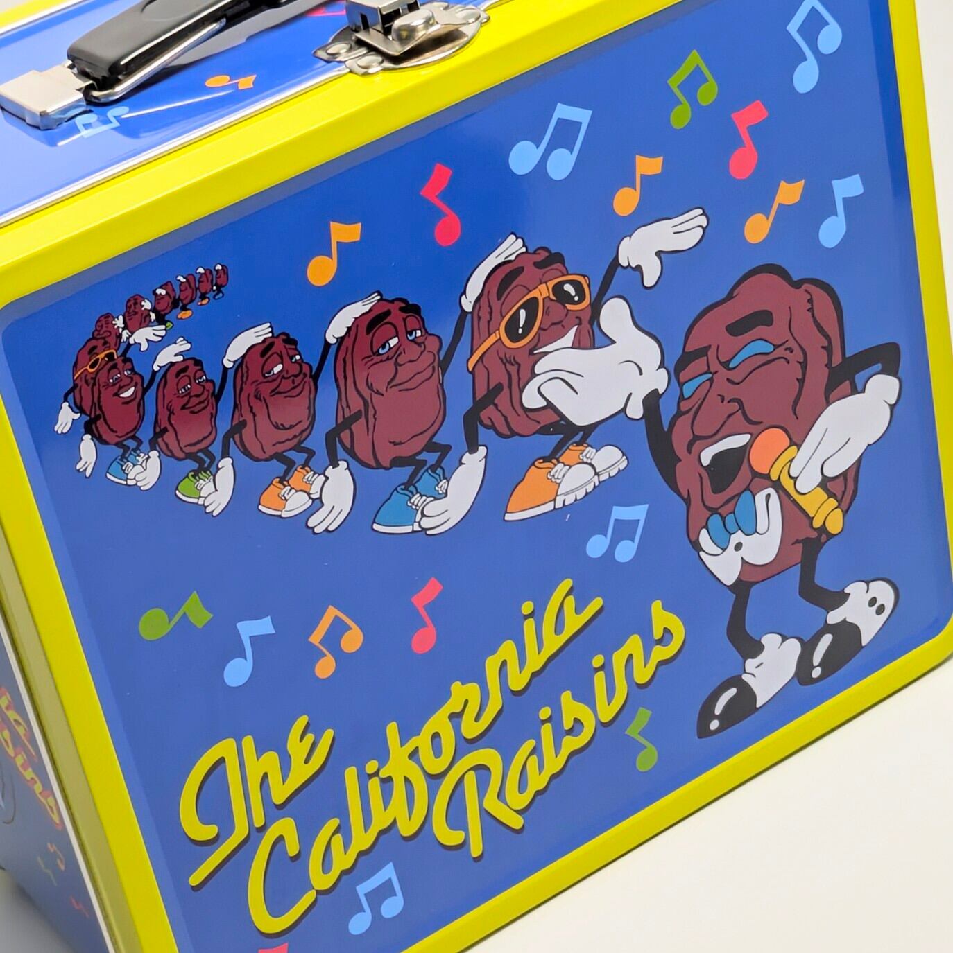 【 California Raisins( カリフォルニアレーズン ) 】VINTAGE LUNCH BOX / ランチボックス / ブリキ缶 〚アメリカン雑貨 アメトイ〛