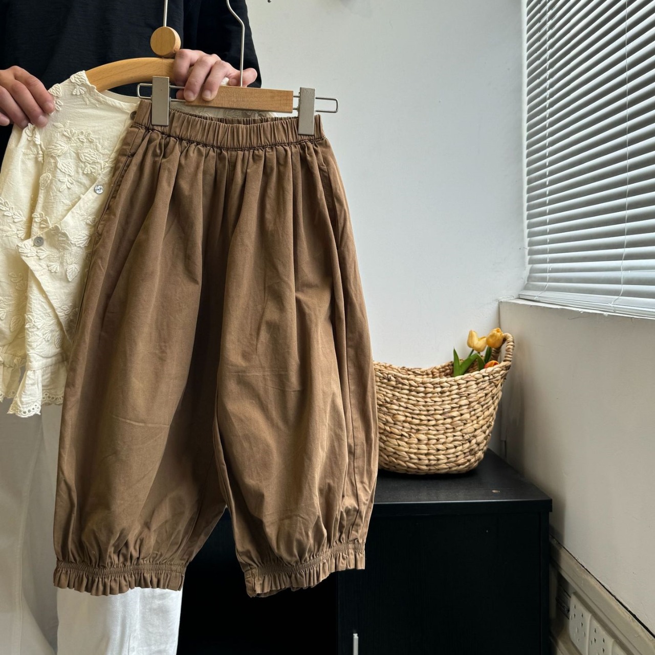 秋花刺しゅうレースブラウス