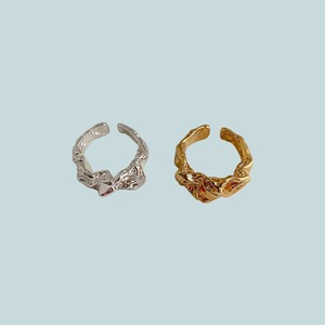 Crumpled design ring
