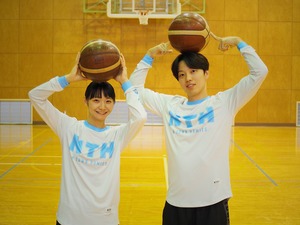 “NEW NTHLONGTEE” colour Ivory×Saxe