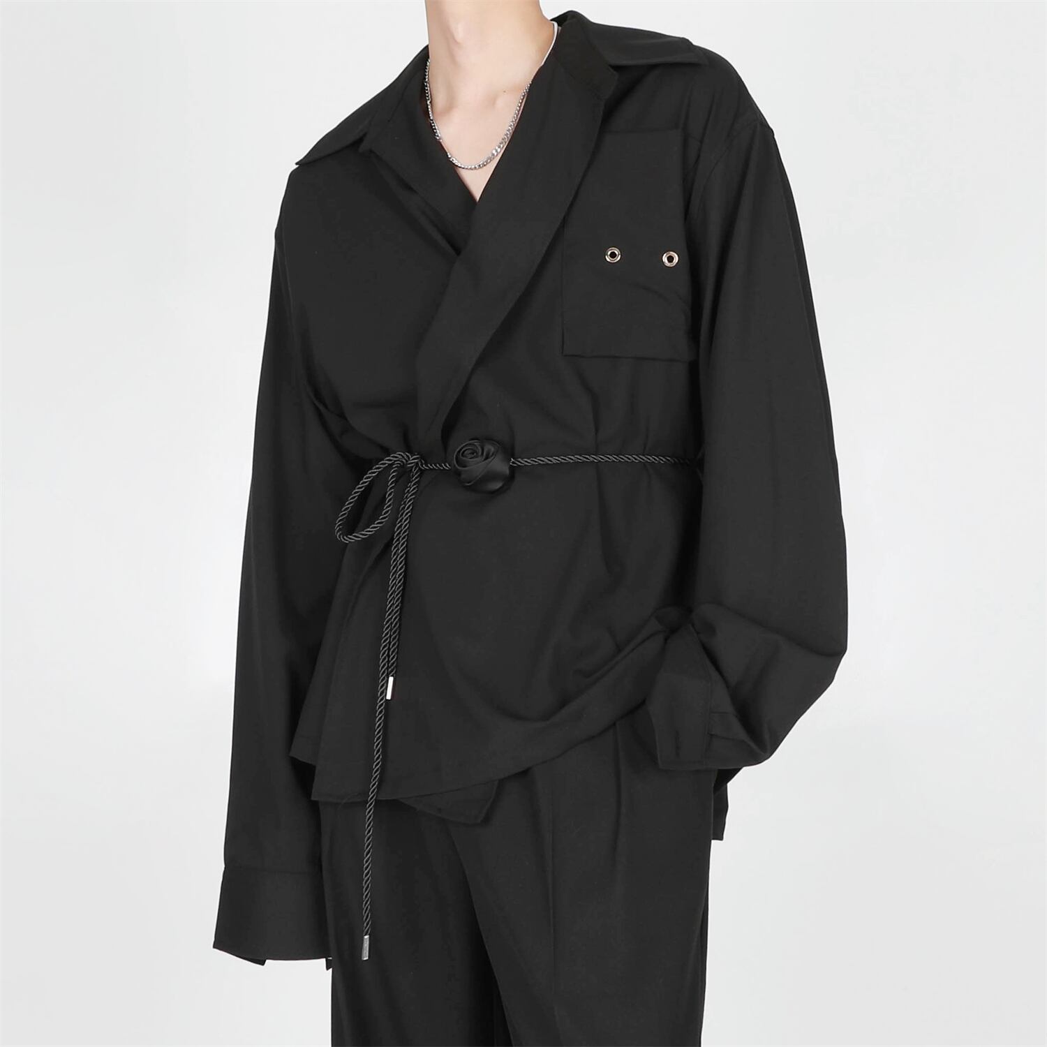 Plain dark belt shirt silhouette shirt