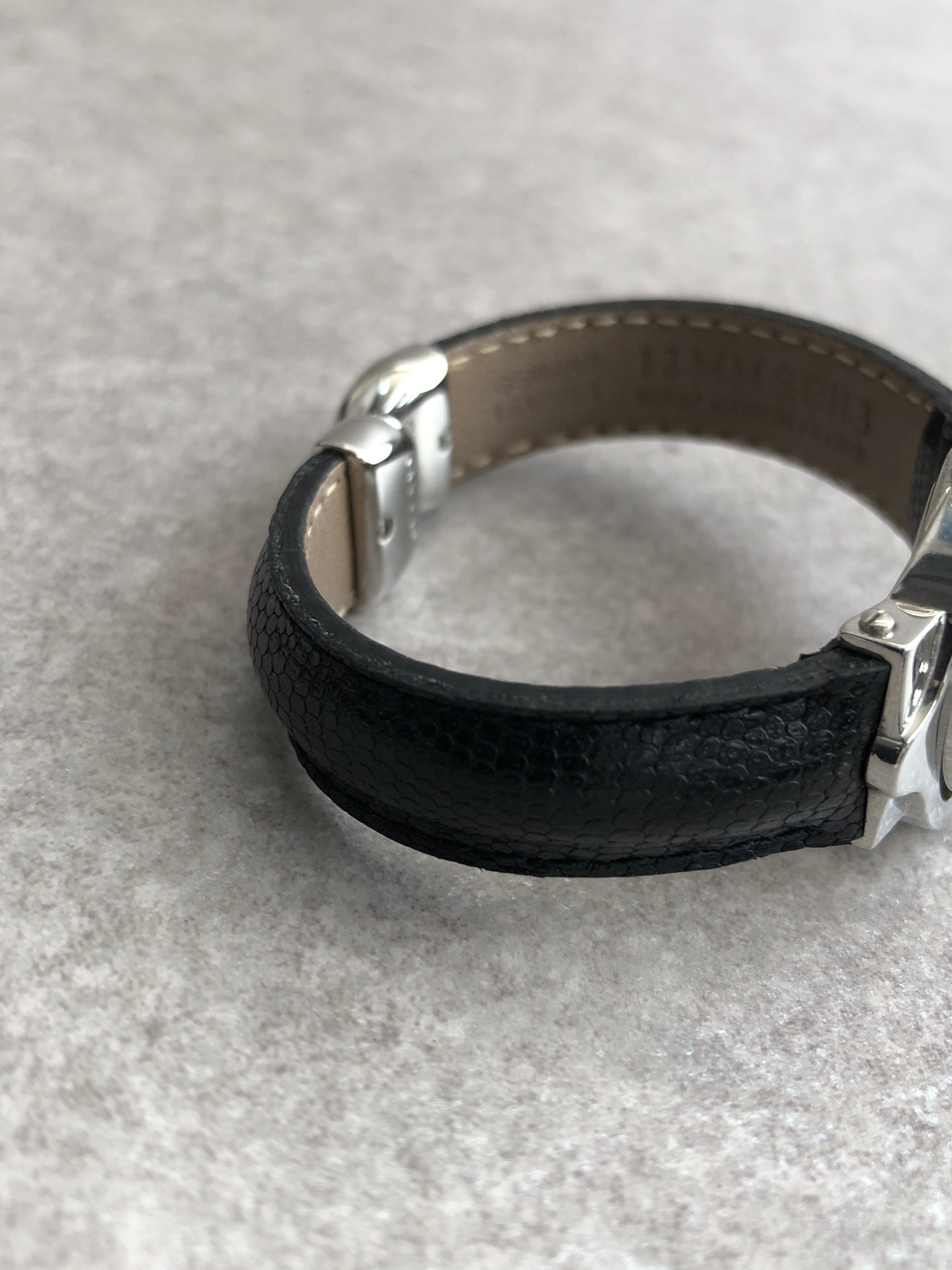 GUCCI グッチ 腕時計 シルバー×ブラック ターンフェイス 6600L vintage