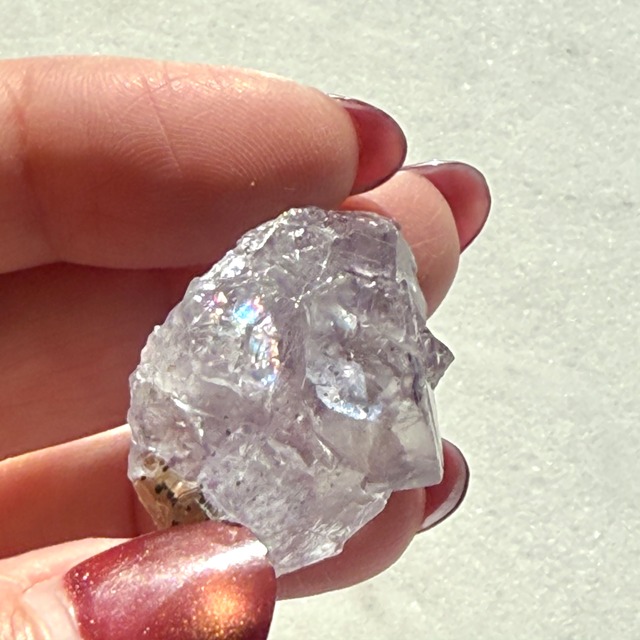 【超美石】ヤオガンシャン鉱山　パープルフローライト　原石　6127