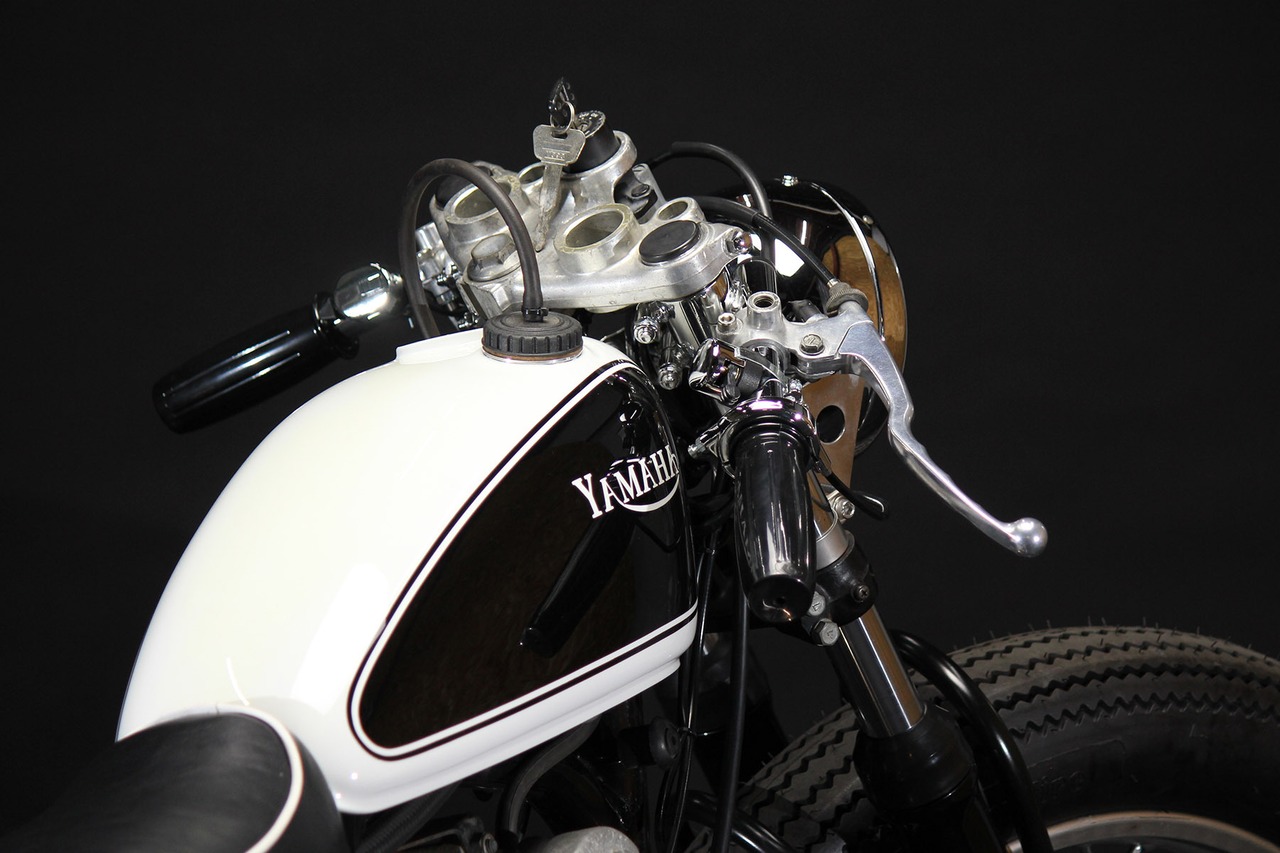 AMAL364type Throttle (CHROME) & Cable set  /250TR (-06')