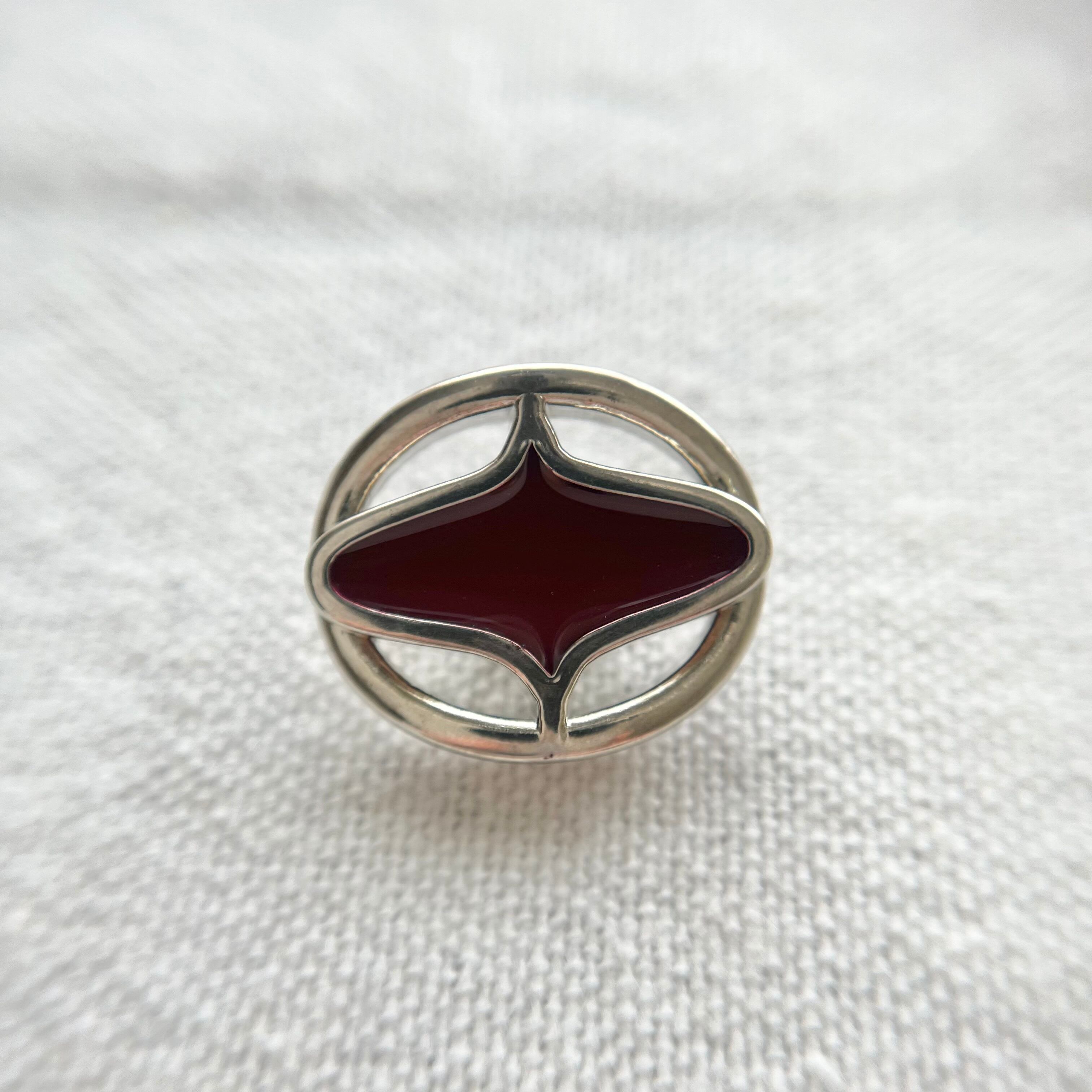 オーバル シルバー×エナメルボルドー 20㎜