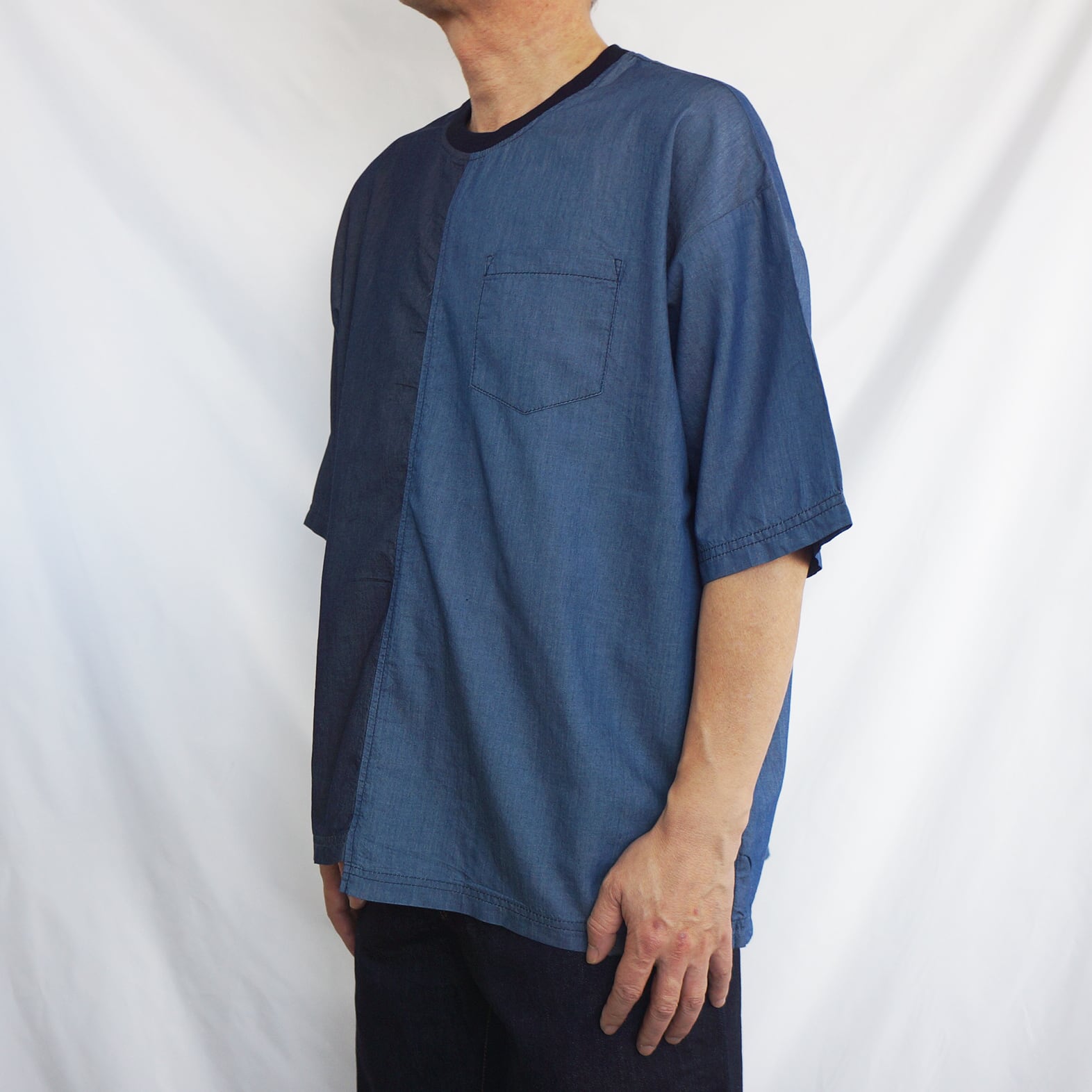 サカイ 19SS シャツ 半袖 ドット 異素材切替 アシンメトリー 紺 3 7101.jpg