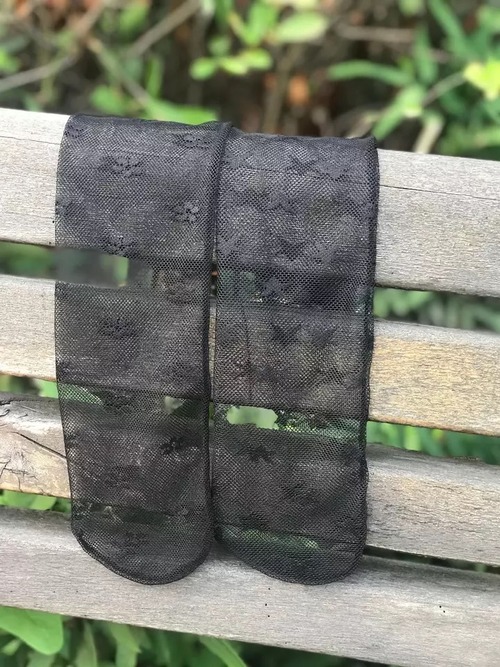 オシャレ♪キッズシースルーソックス♪黒 花柄 星柄 靴下 子ども用 女の子 ガールズ