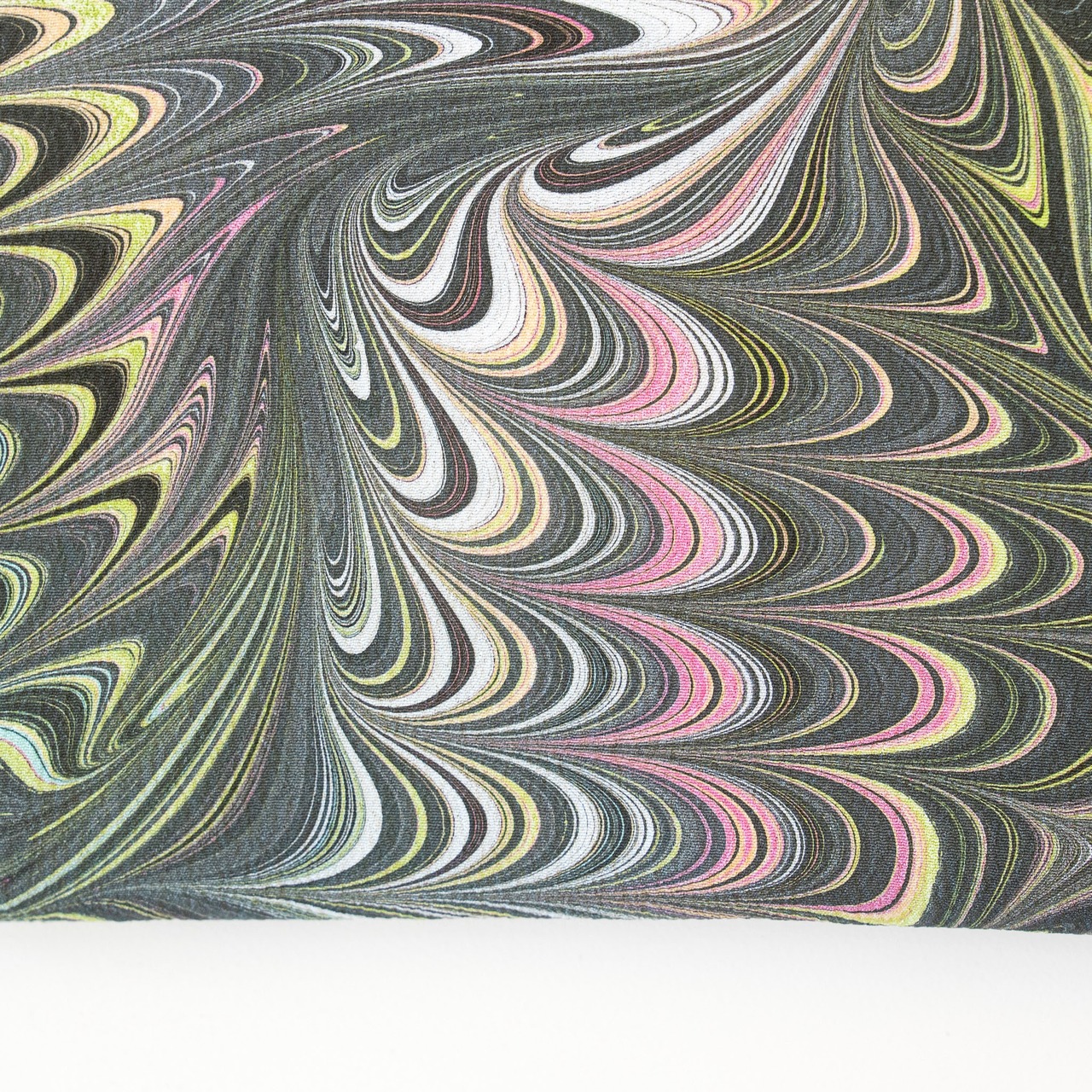 墨流しポーチ 〔黒い猫と宝島〕