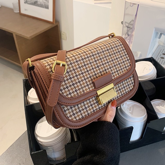 スタンダードオータムウィンターシングル レトロ 秋物 冬物 スクウェア メッセンジャーバッグ 手作りハンドバック32539771845