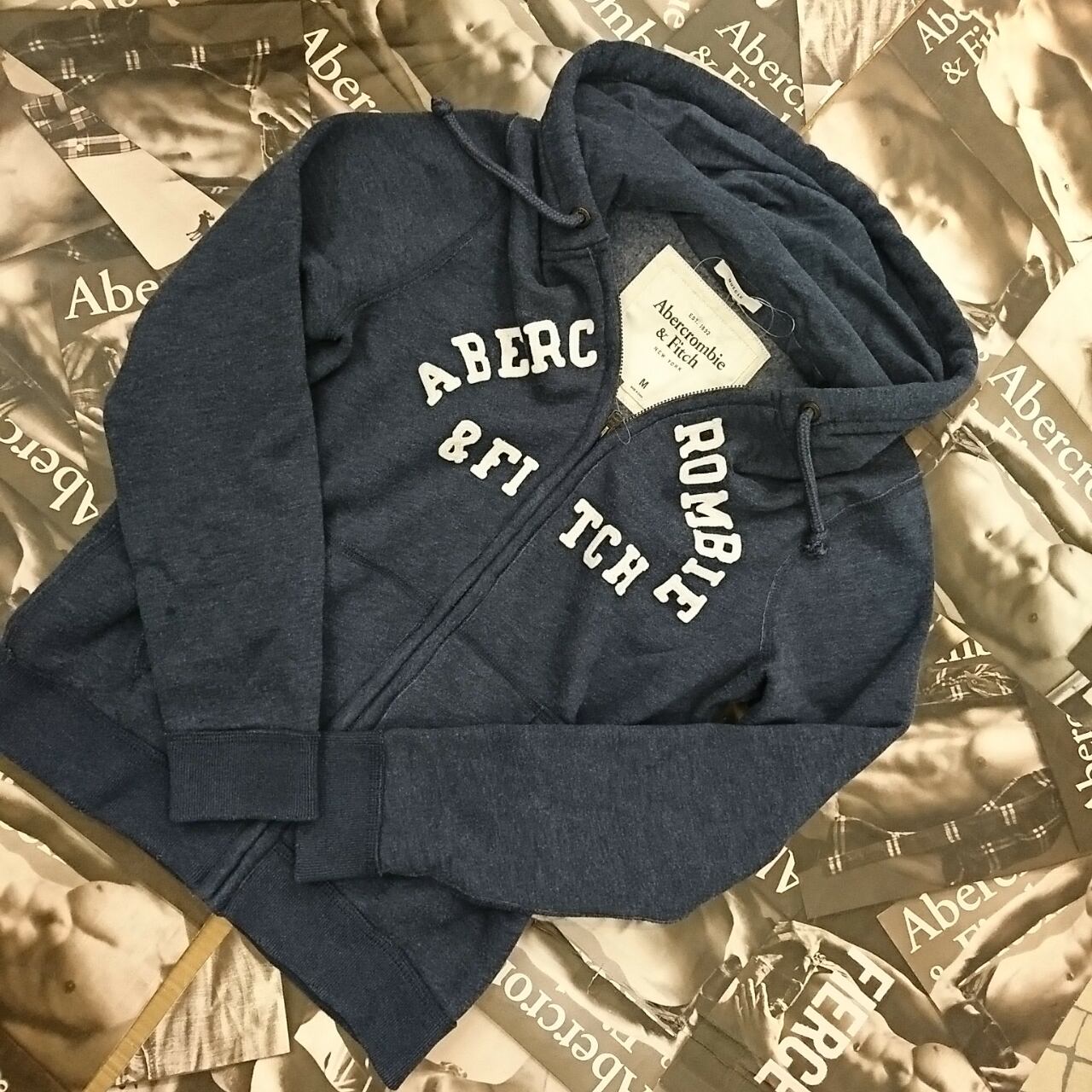 Abercrombie & Fitch  パーカー size  M