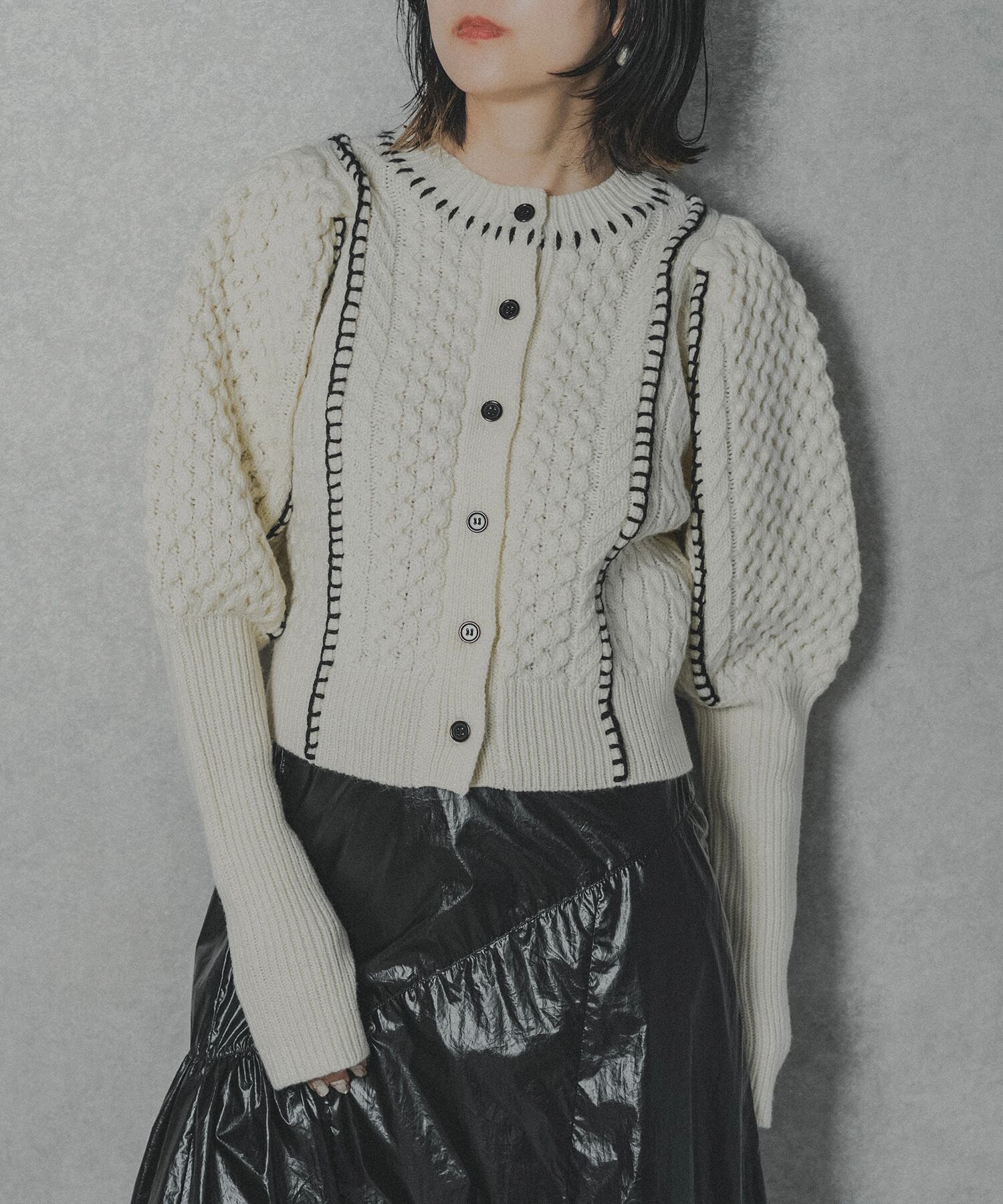 HAND STITCH DESIGN CABLE CARDIGAN (IVORY) | ANOGH