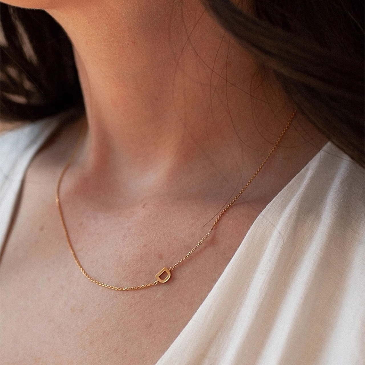 Raoネーム 名入れ サイドレターネックレス