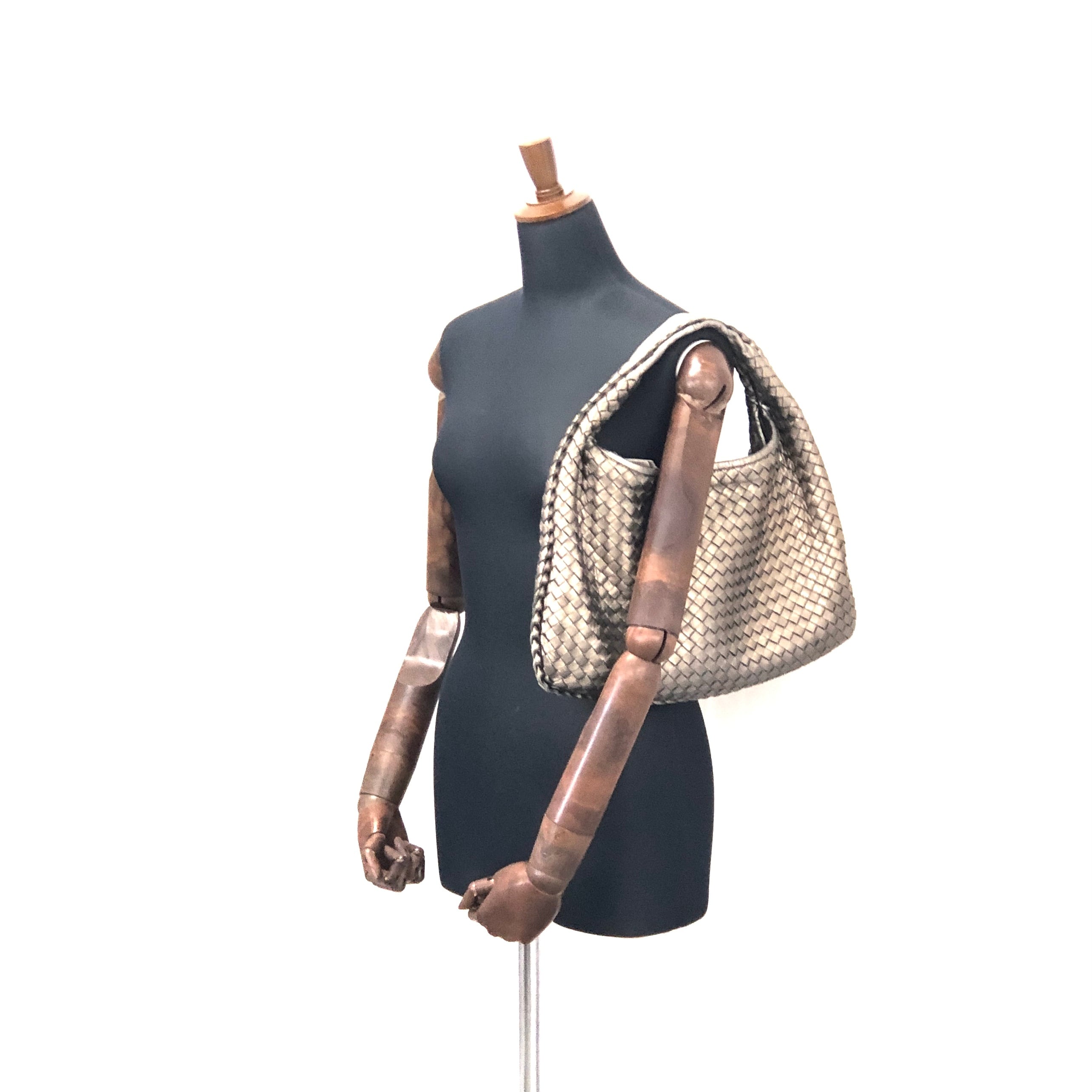 Bottega Veneta ボッテガヴェネタ イントレチャート レザー Bottega Veneta ボッテガヴェネタ イントレチャート レザー
