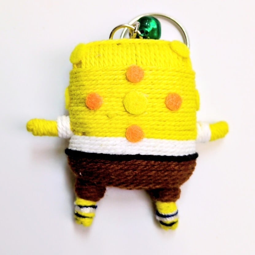再入荷！【 SpongeBob ( スポンジボブ ) 】 Voodoo doll KeyHolder / ブードゥー人形 / 身代わり人形 /お守り人形  〚アメリカン雑貨 アメトイ〛