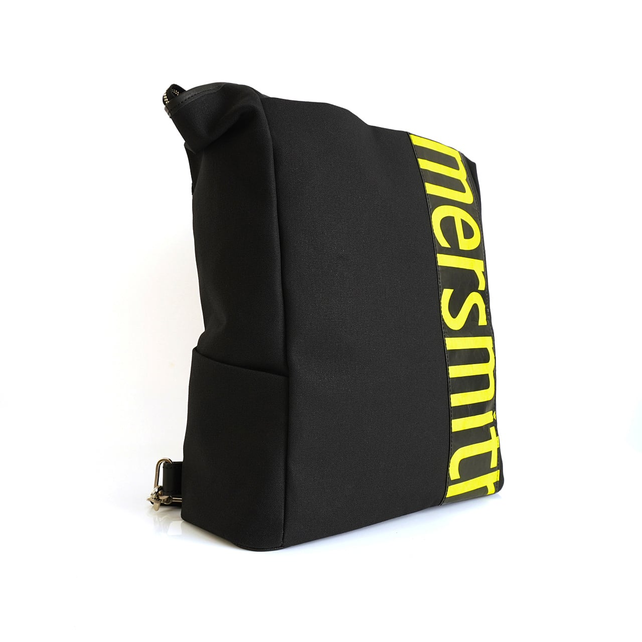Black | SANS-SERIF