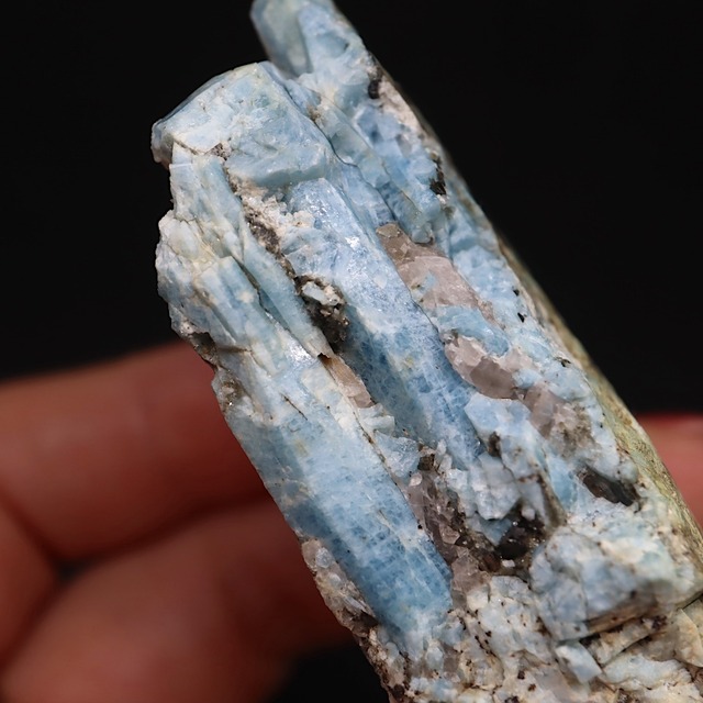 自主採掘！アクアマリン カリフォルニア産  75.8g　原石 AQ235 鉱物　原石　天然石　パワーストーン