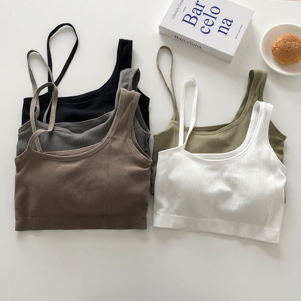 レディースシャツ オータムショートホルターバックトップス 秋物 萌量不足94009012832