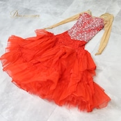 社交ダンス 衣装 スタンダードドレス ドレス ワンピース 赤 フリル レース デモ 競技 ダンス パーティ 発表会 豪華 華やか 真っ赤 上品 レッド系 フリルレース おしゃれ デザイン 競技用 衣装 女性用 パフォーマンス ステージ衣装 ステージパフォーマンス