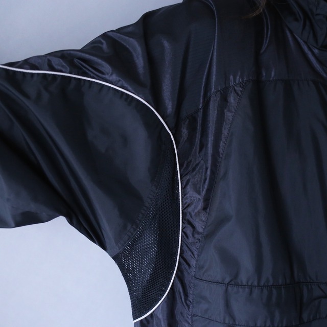 "adidas"  刺繍 logo mesh switching over silhouette black nylon half-zip pullover