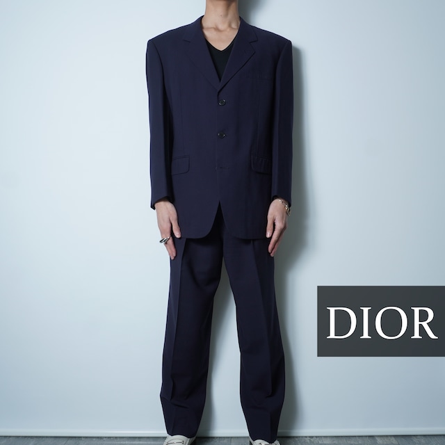 c7db9d5972f3e165ca2663e3651af4