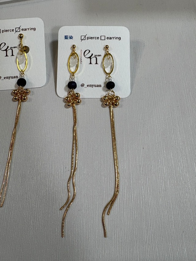 ピアス　select  ゆらゆら花弁モチーフピアス
