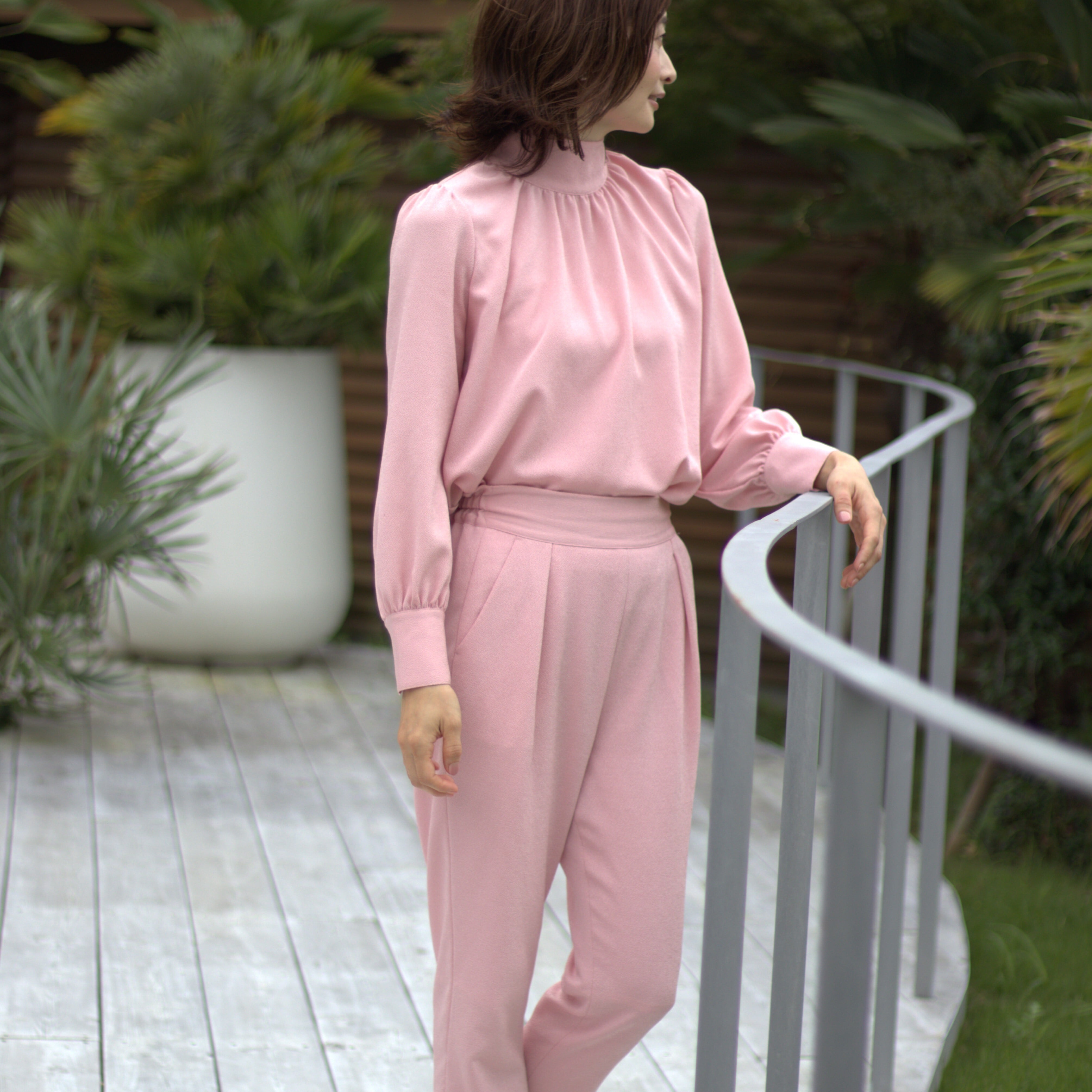 新品未使用タグ付き　オリエンタル　セットアップ　ピンク　Mサイズ 新品未使用タグ付き オリエンタル セットアップ ピンク Mサイズ 新品未