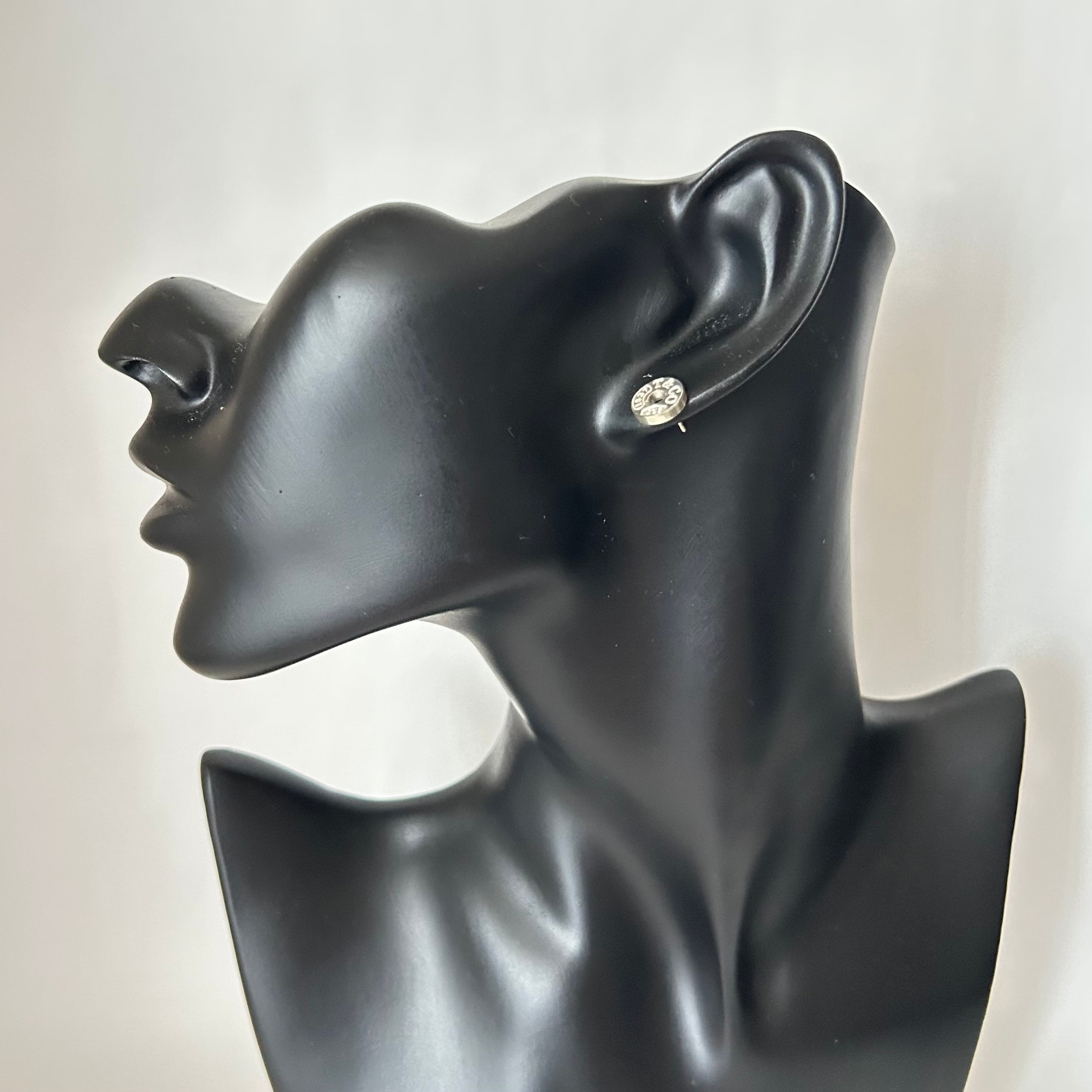 (C)TIFFANY&Co. SILVER925 パールピアス T&Co. 片耳 T7100】Tiffany&Co. 1837 circle pierce/silver925/ティファニー