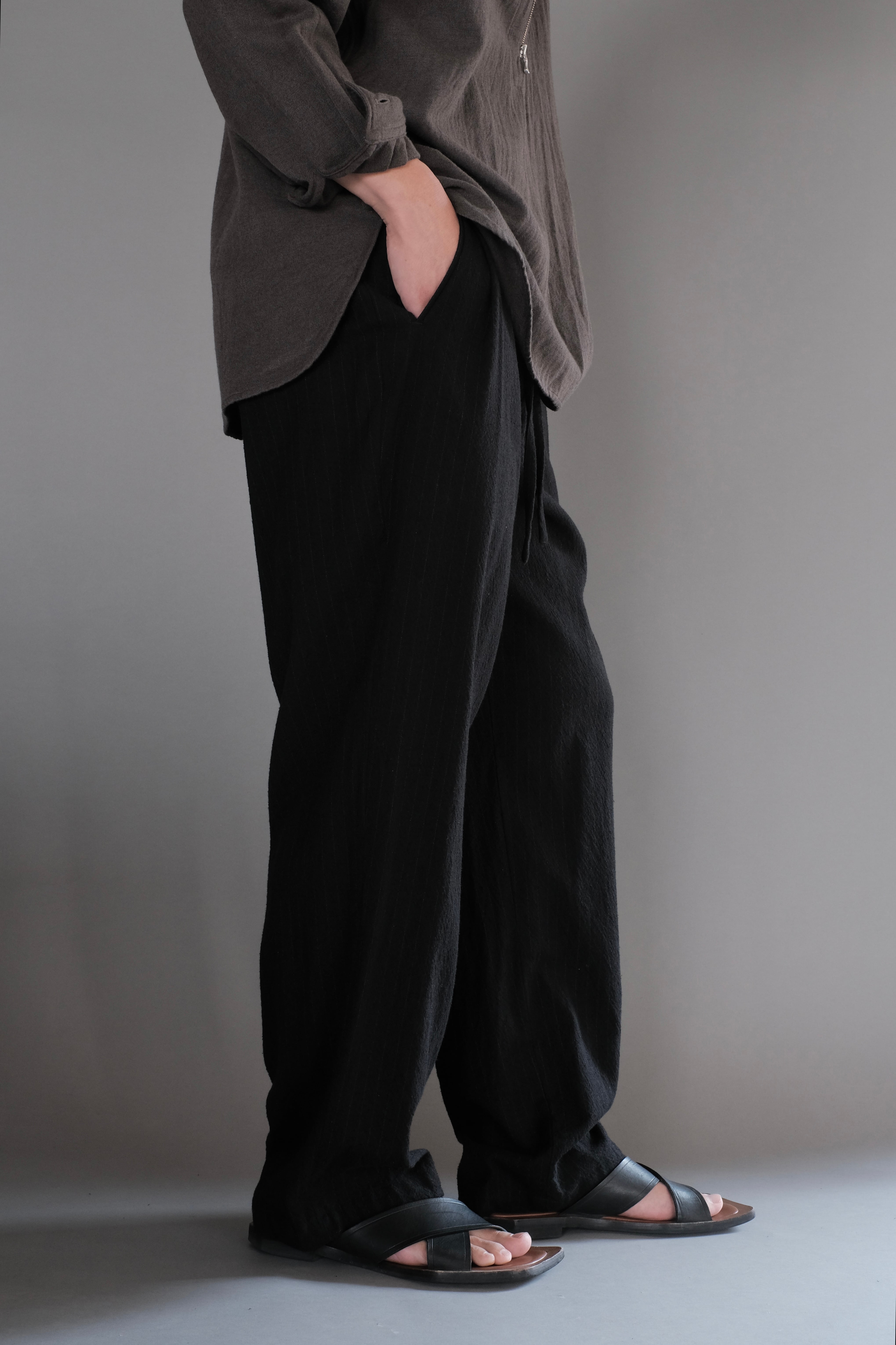 24時間以内発送 新品未使用 ULTERIORヴィンテージツイルタックパンツ 黒 24時間以内発送 新品未使用 ULTERIORヴィンテージツイルタック