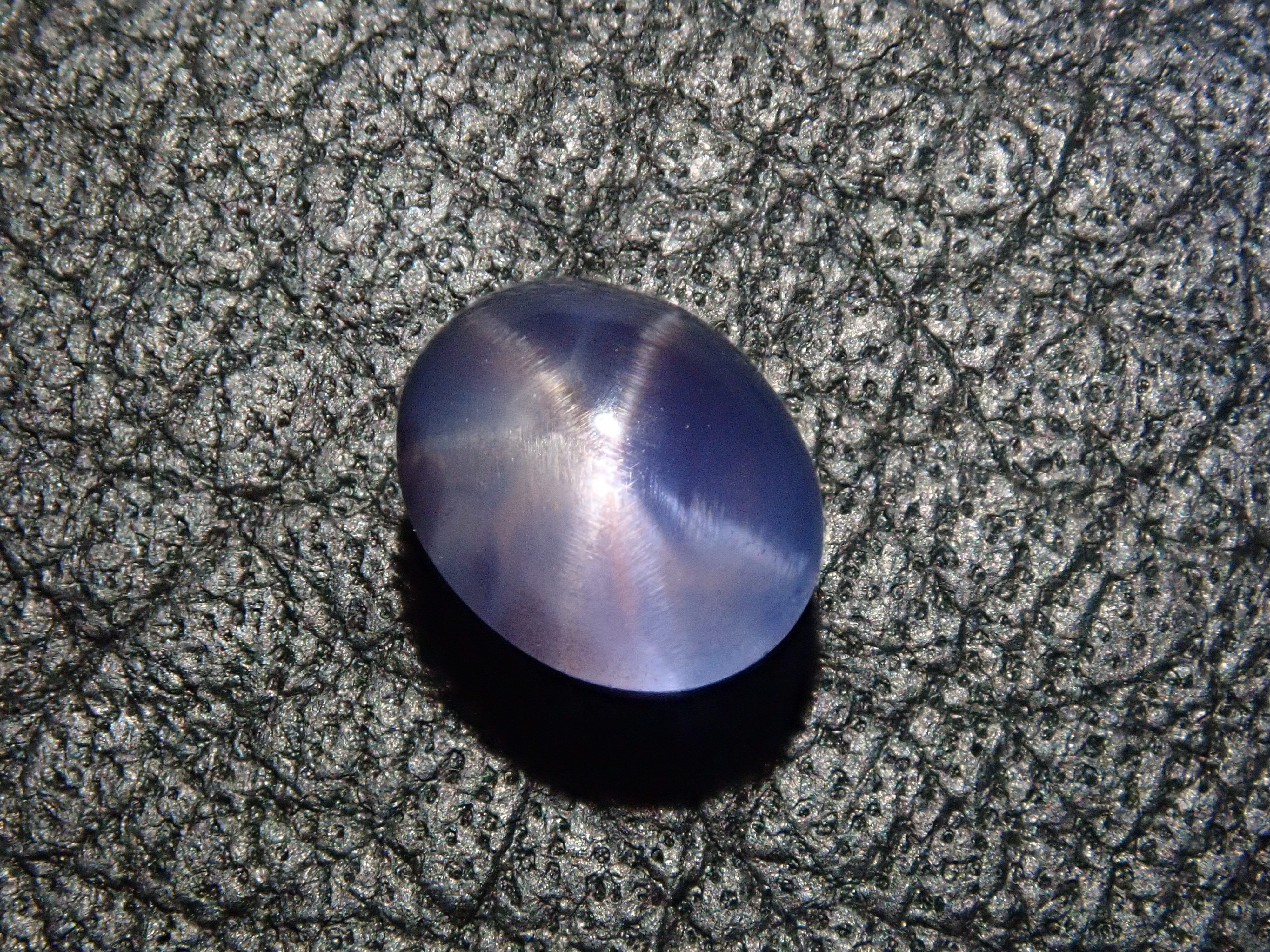 スリランカ産スターサファイア 0.662ct
