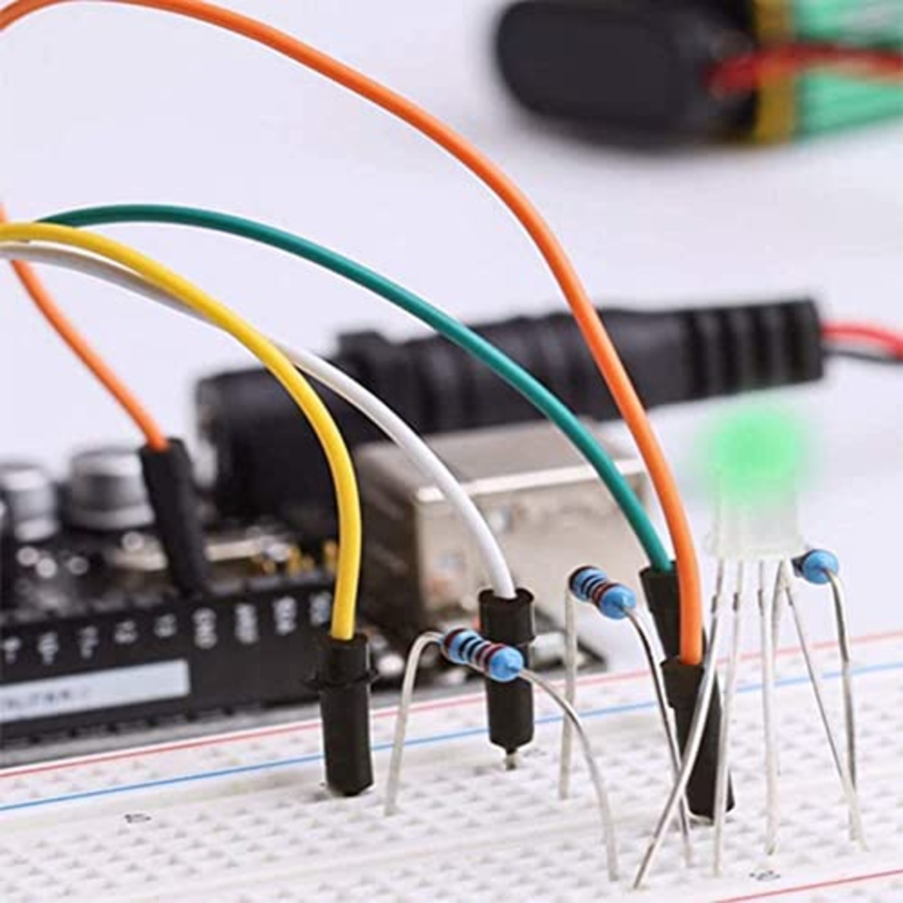 TAORAYO 金属皮膜抵抗器 抵抗セット 抵抗器キット 10Ω~1MΩ 1/4W定格電力 5色抵抗 30種類 各20本入り 合計600本 電子作業基本部品 高精度 1% 安定性能 基本部品 DIY