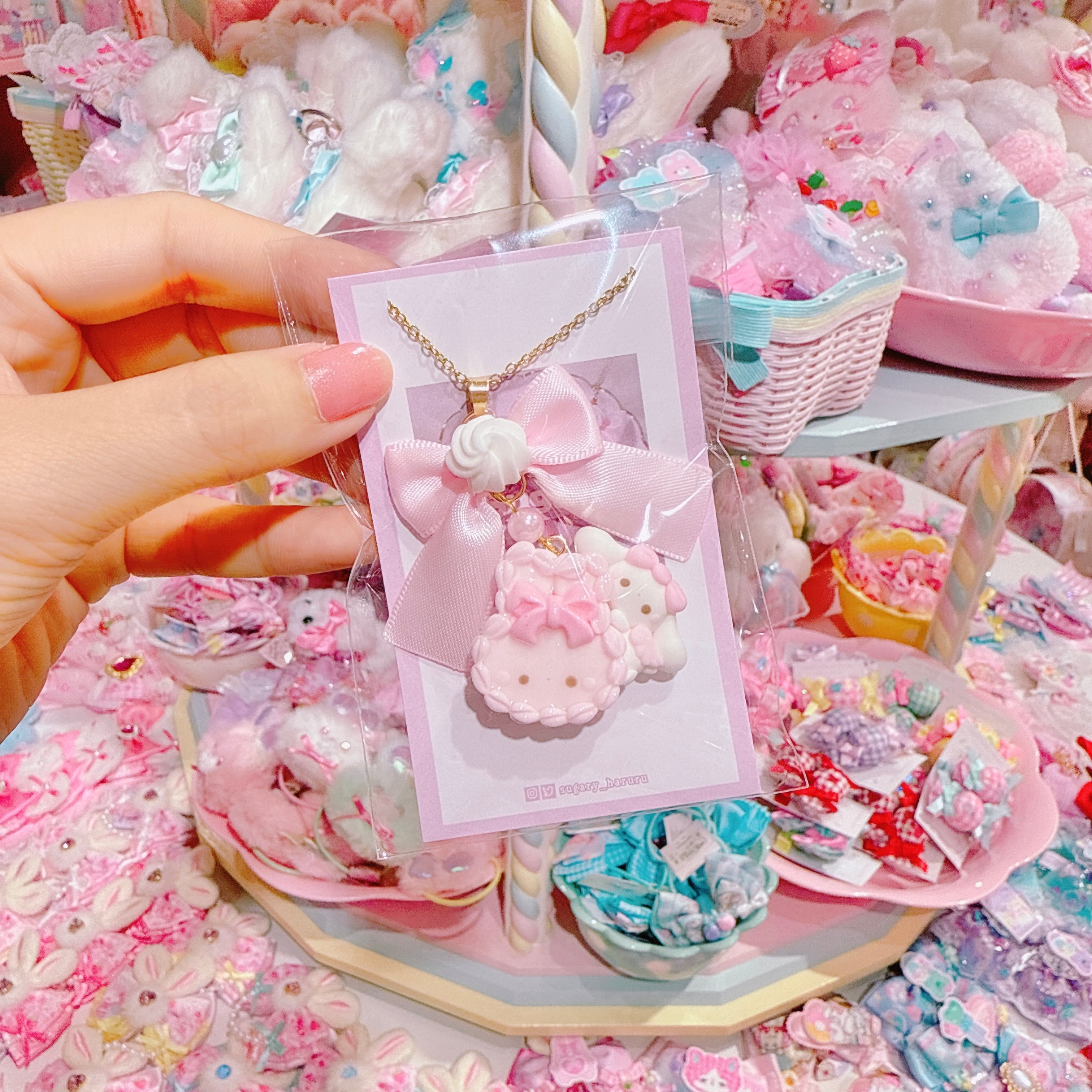 【C9】23-2うさぎケーキネックレス