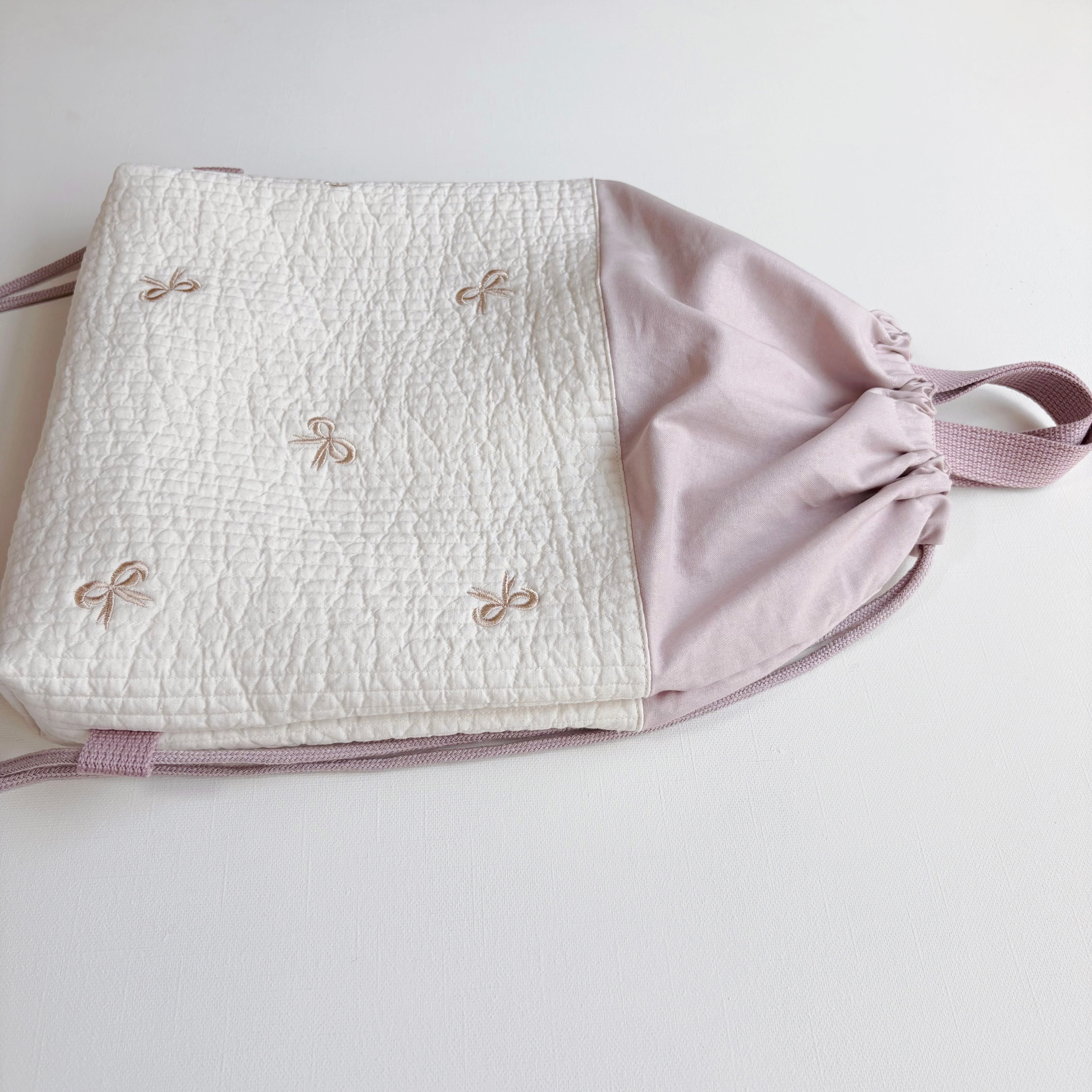 送料無料》 リボン 刺繍 ヌビ キルト キルティング ナップサック お