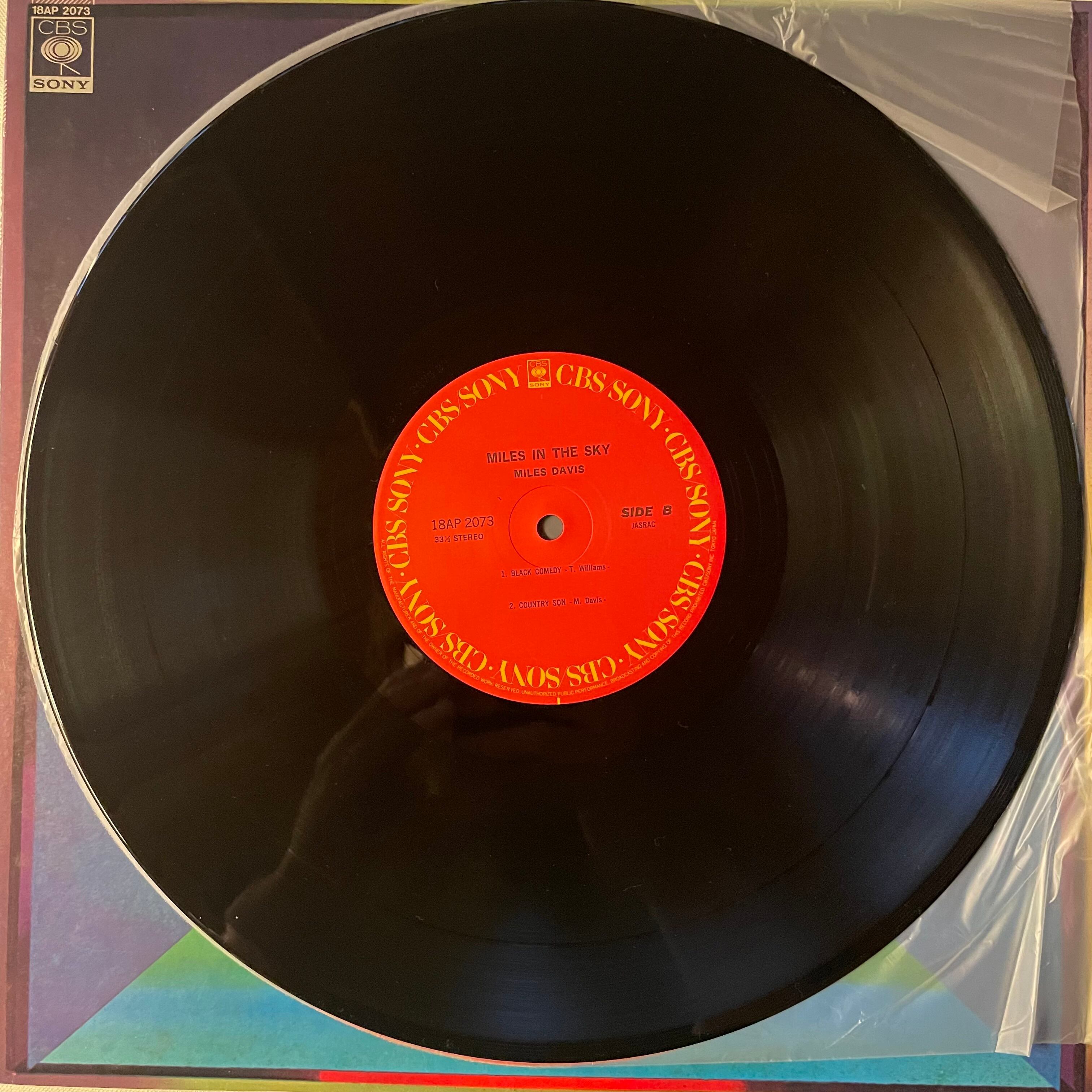 Miles Davis – Miles In The Sky 【USED VINYL】 | THEE COFFEE