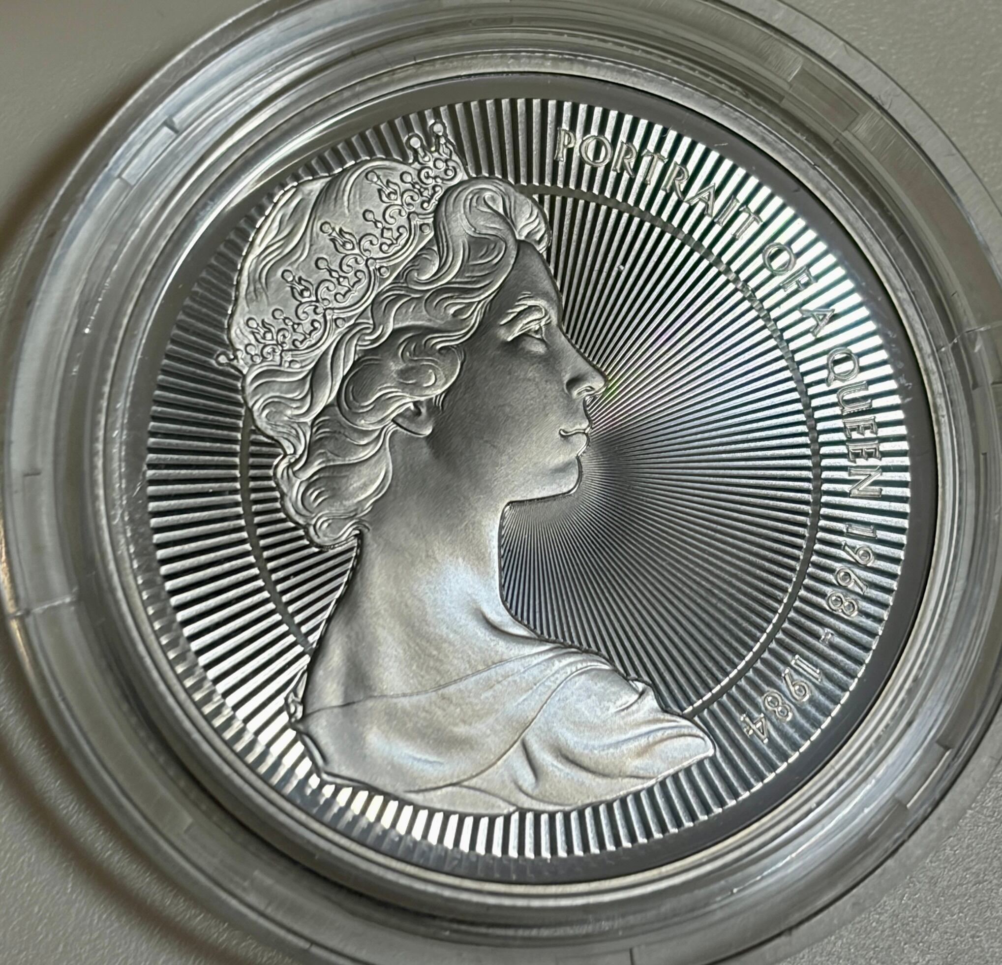 エリザベス女王記念コイン | Coin Collectors Club