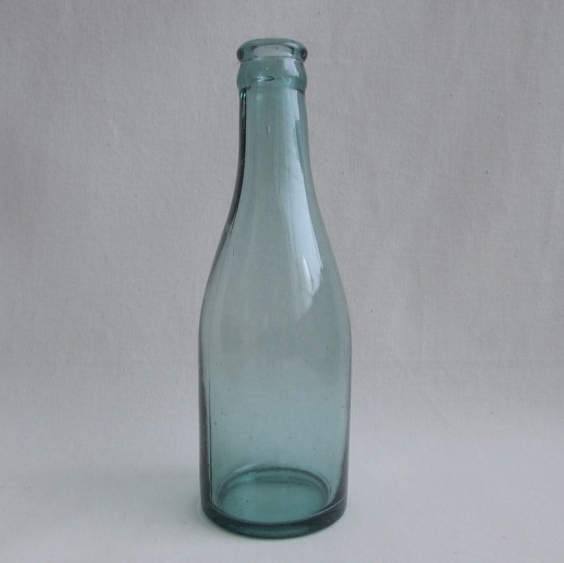 古い牛乳瓶　ジュース瓶　レトロガラス瓶