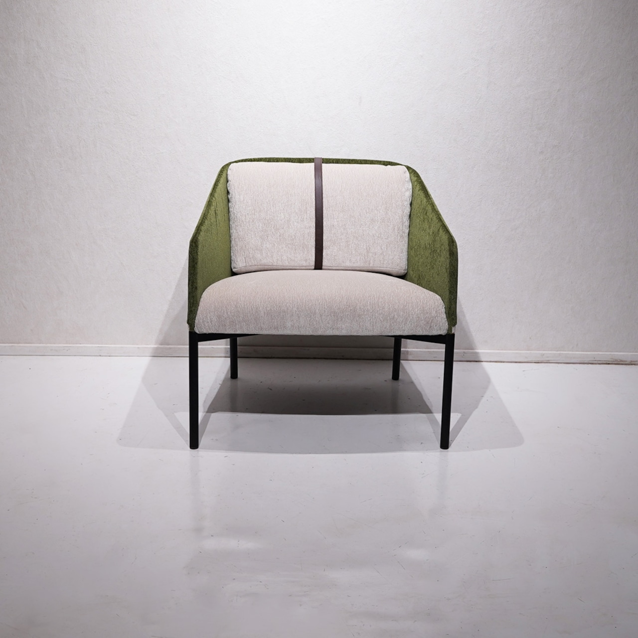infiniti Demoiselle Armchair / イタリア モダン デザイナーズ チェア デモイセル インフィニティ ラウンジチェア / 関連:ボーコンセプト