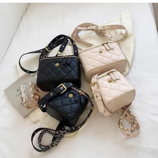 belt chain bag pium