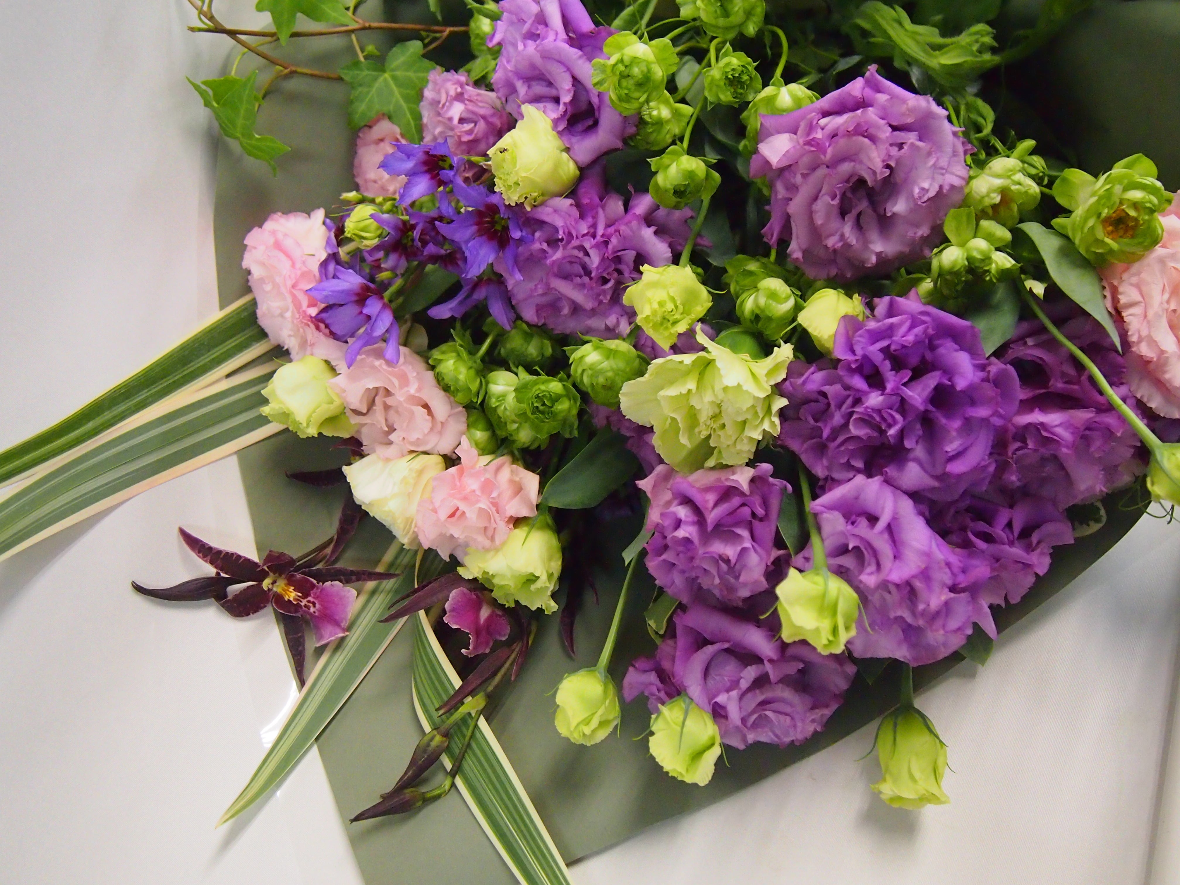 紫トルコキキョウのブーケ | 花の店サトウ オンラインショップ