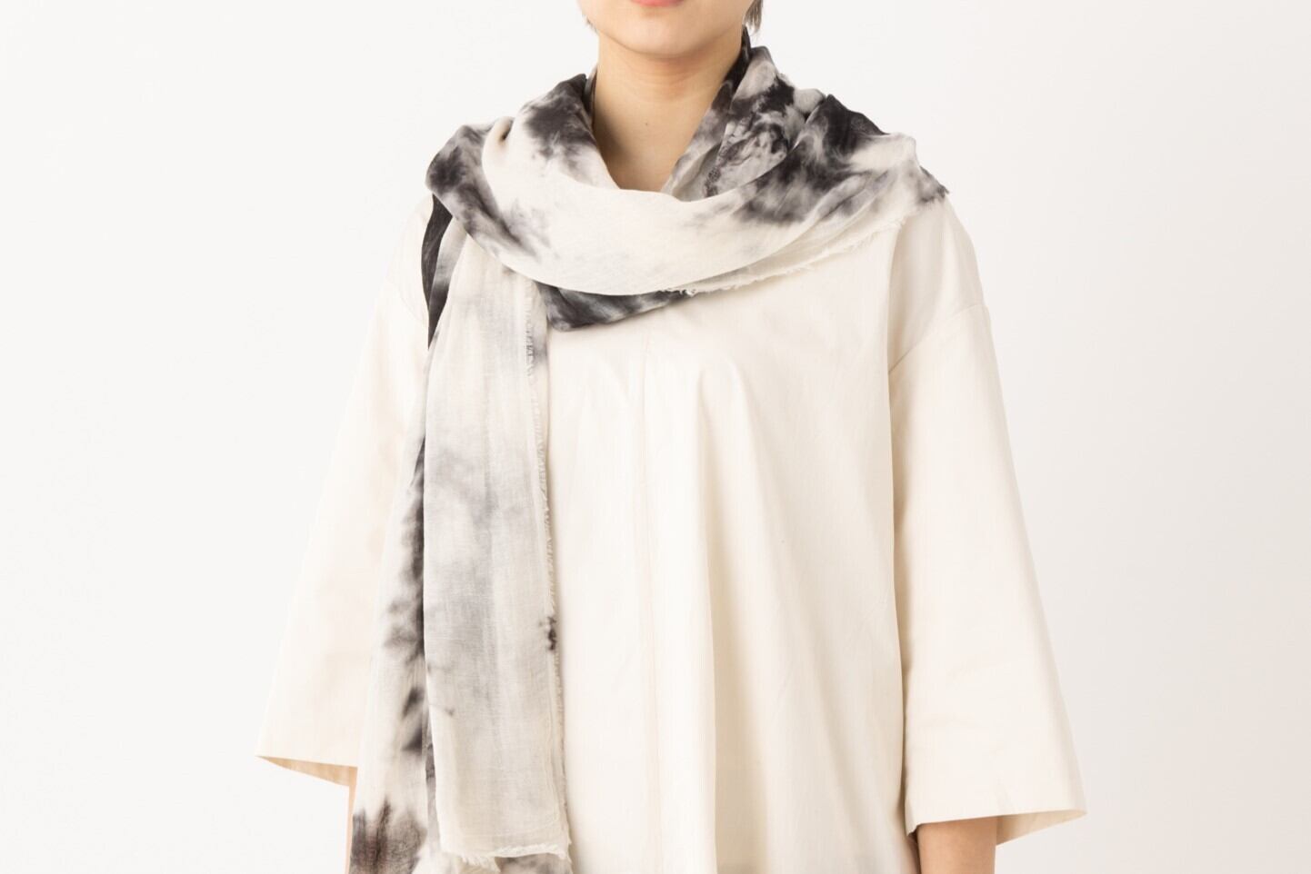 黒染めストール 「黒霧 -くろきり-（Black fog）」 | 中村商店