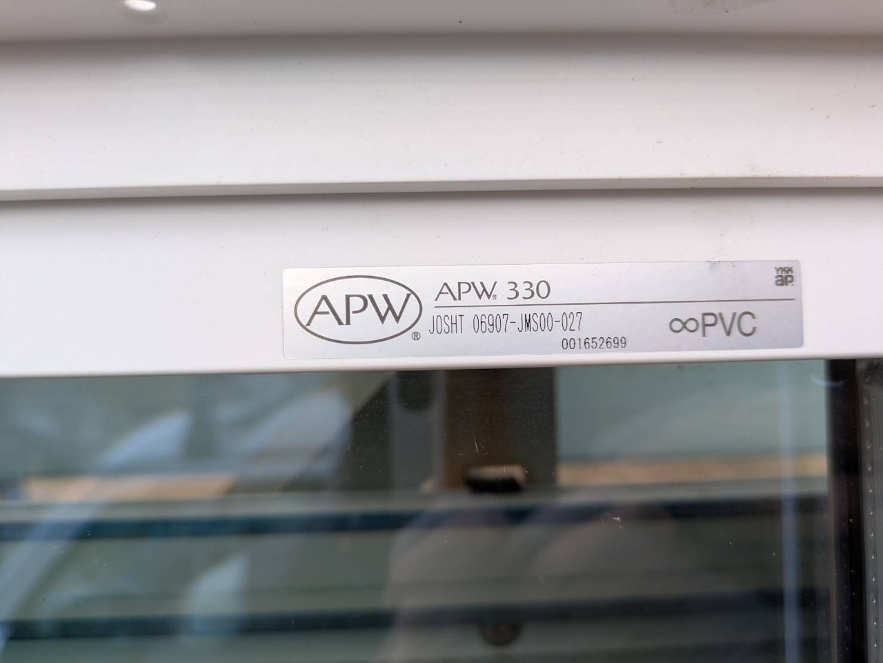 YKK AP APW330 引違い窓 2枚建・画像3