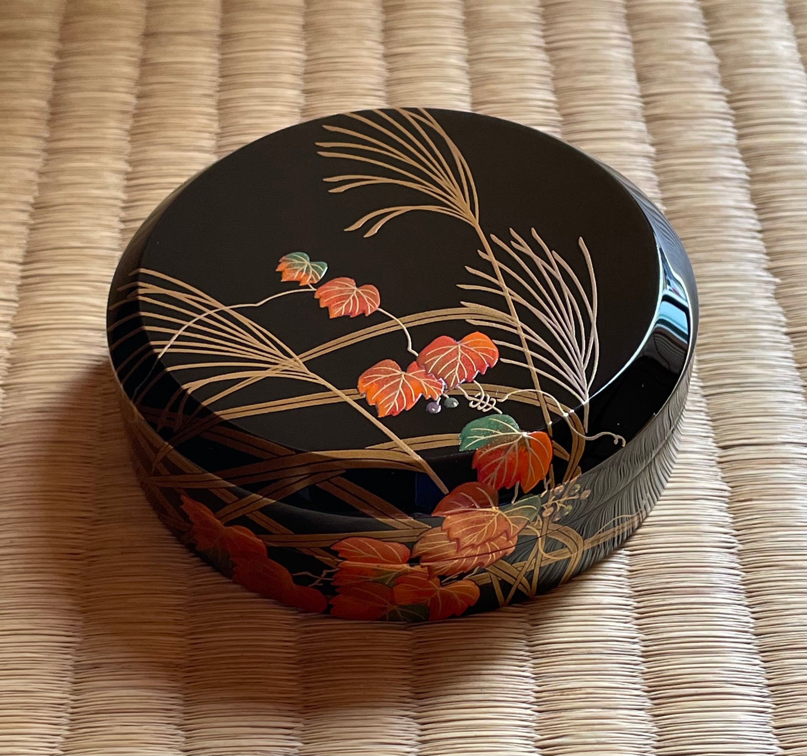 香合 蔦にススキ（茶平一斎作 茶道具 茶道 香合 輪島塗 蒔絵 