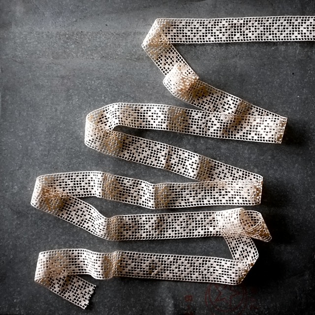 フランス 100x4.2c 小さなお目目とアンティークレース r17m