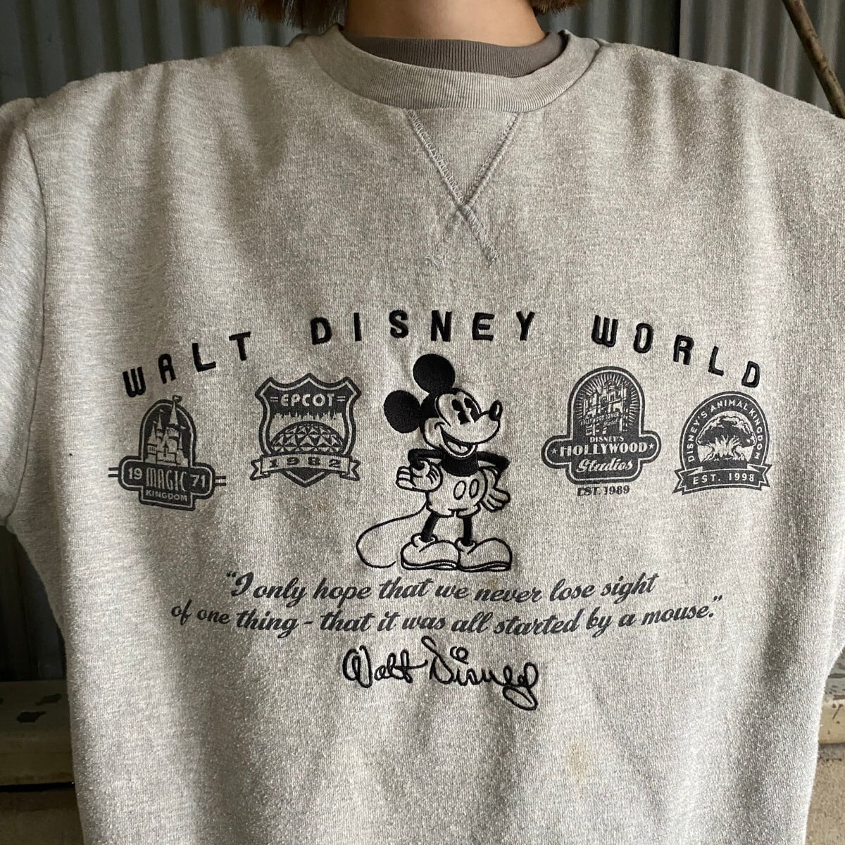 DISNEY ディズニー ミッキーマウス キャラクター刺繍 スウェット