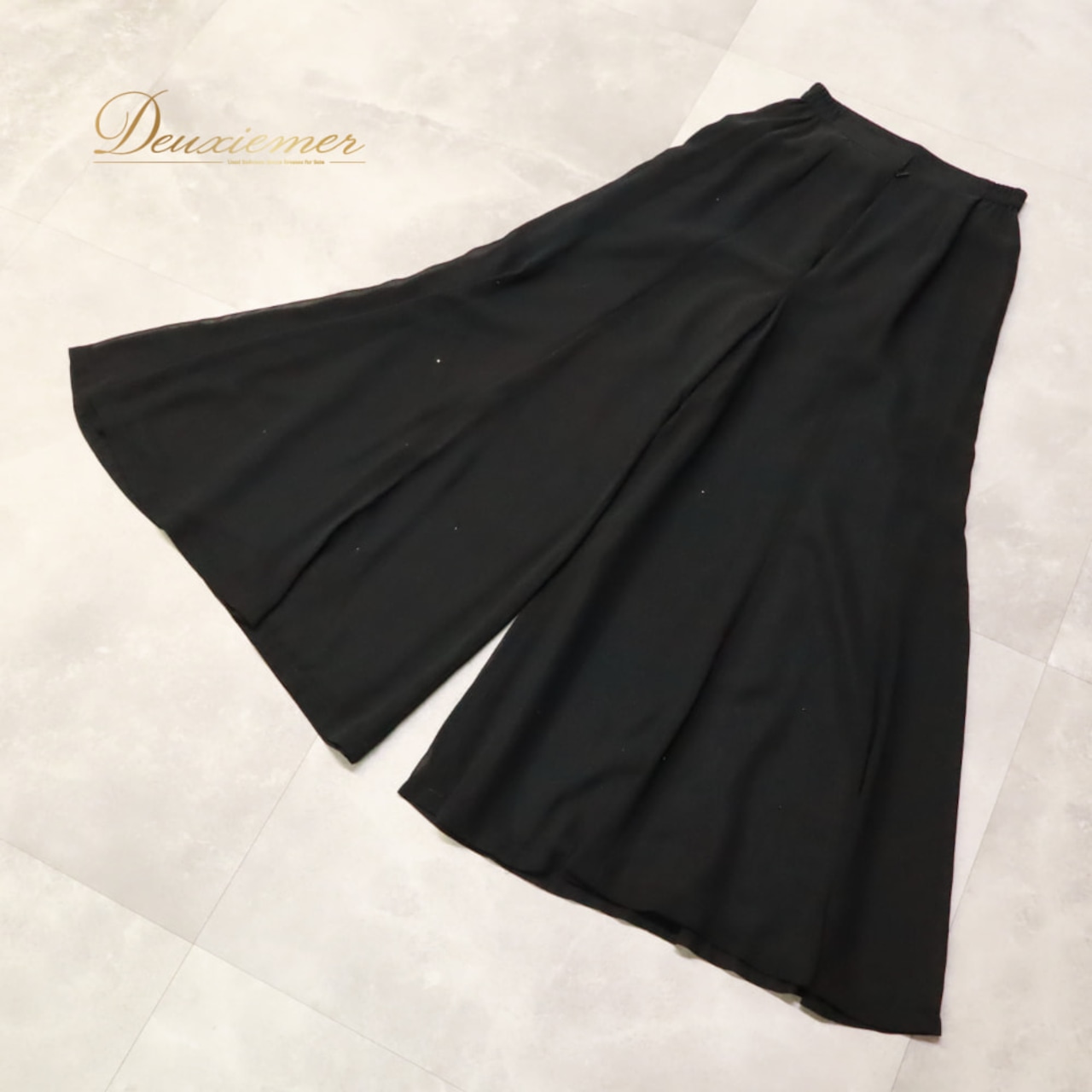 社交ダンス 衣装 ボトムス パンツ ズボン ワイドパンツ レッスンウェア ブラック系 黒 無地 シンプル ラインストーン キラキラ チュール 透け感 シースルー 華やか かわいい おしゃれ 上品 大人っぽい ダンス 練習 レッスン ダンス衣装 練習着 レッスンウェア 軽やか 日本製