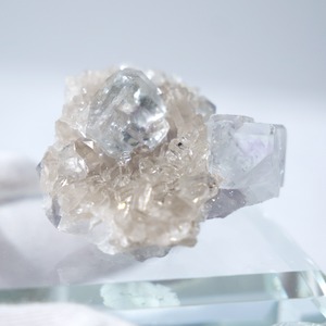 シャンファーリン産 フローライト スモーキークォーツ 共生 / 原石 標本【E_1】