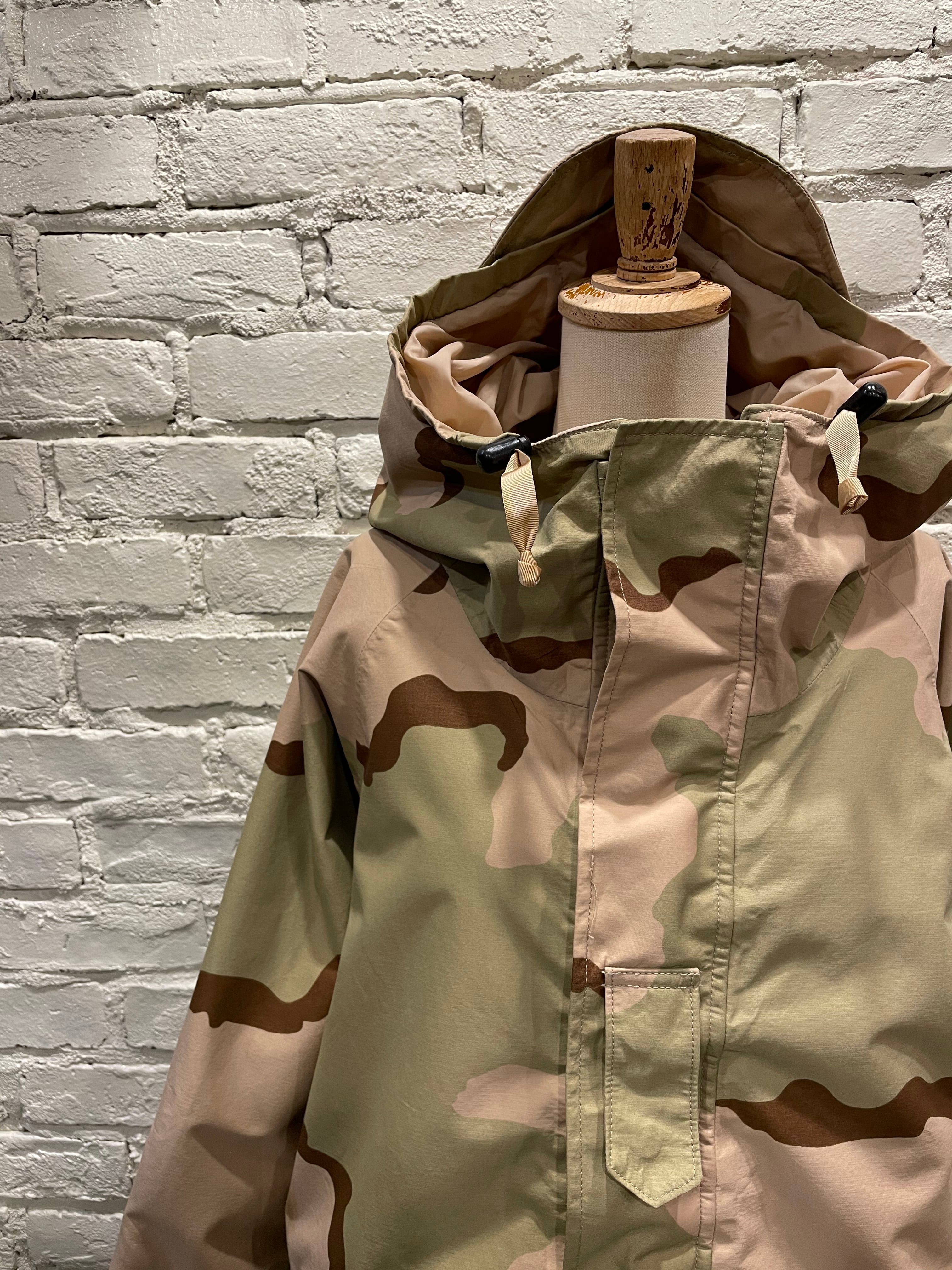 ユニセックス】アメリカ軍 デザートカモ GORE-TEX パーカー 