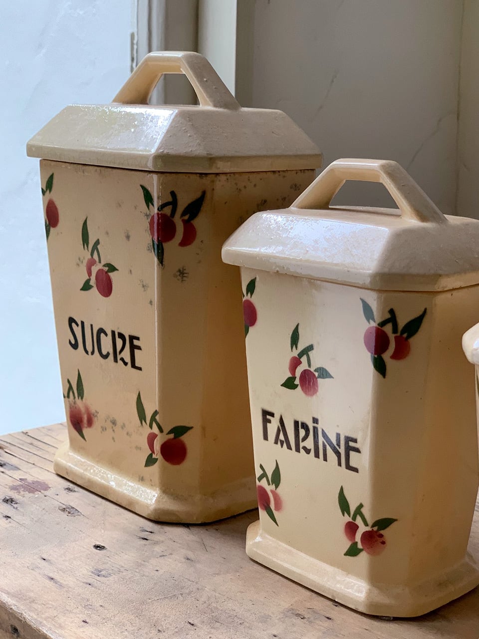 陶器 チェリー柄のキャニスター 5個セット | Brocante de La 陶器 チェリー柄のキャニスター 5個セット | Brocante de La