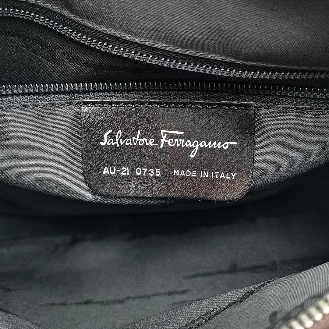 美品★ Salvatore Ferragamo フェラガモ ワンショルダーバッグ