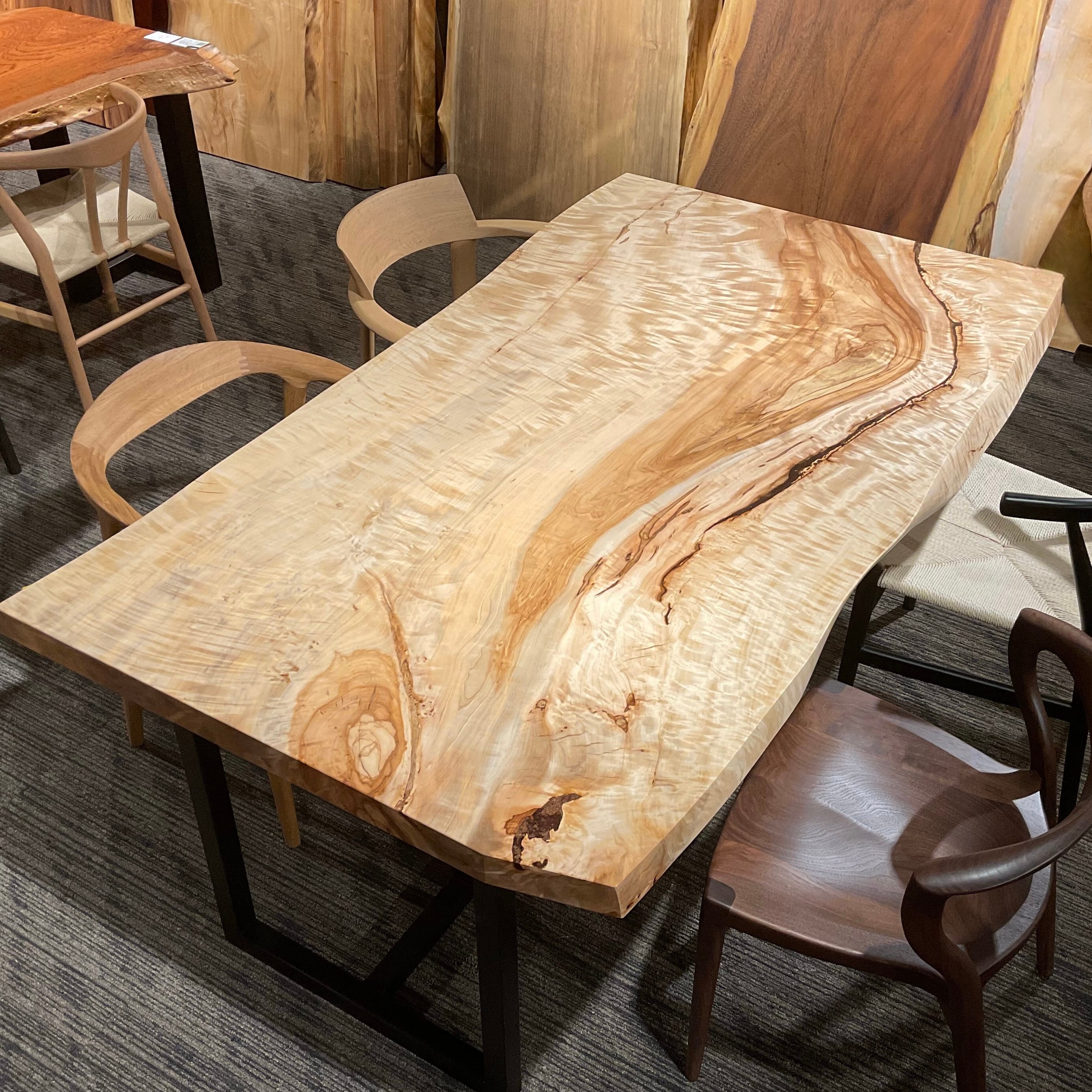 横浜クラシック家具 knock on wood HAND MADEサイドテーブル 栃（トチ）_1800×950-1000×55_横浜OUTLET PLUS_テーブル天板/一枚板