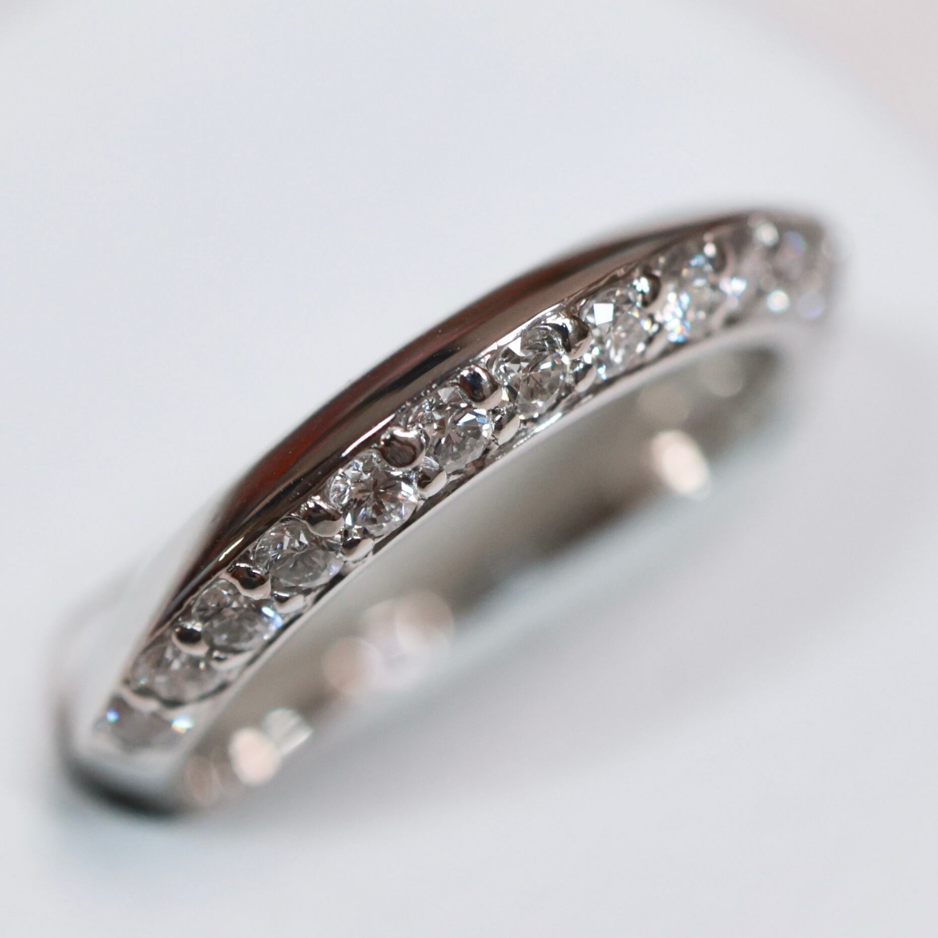 ポンデヴェキオ大人気❗❗ Pt.900ハーフエタニティダイヤモンドリング